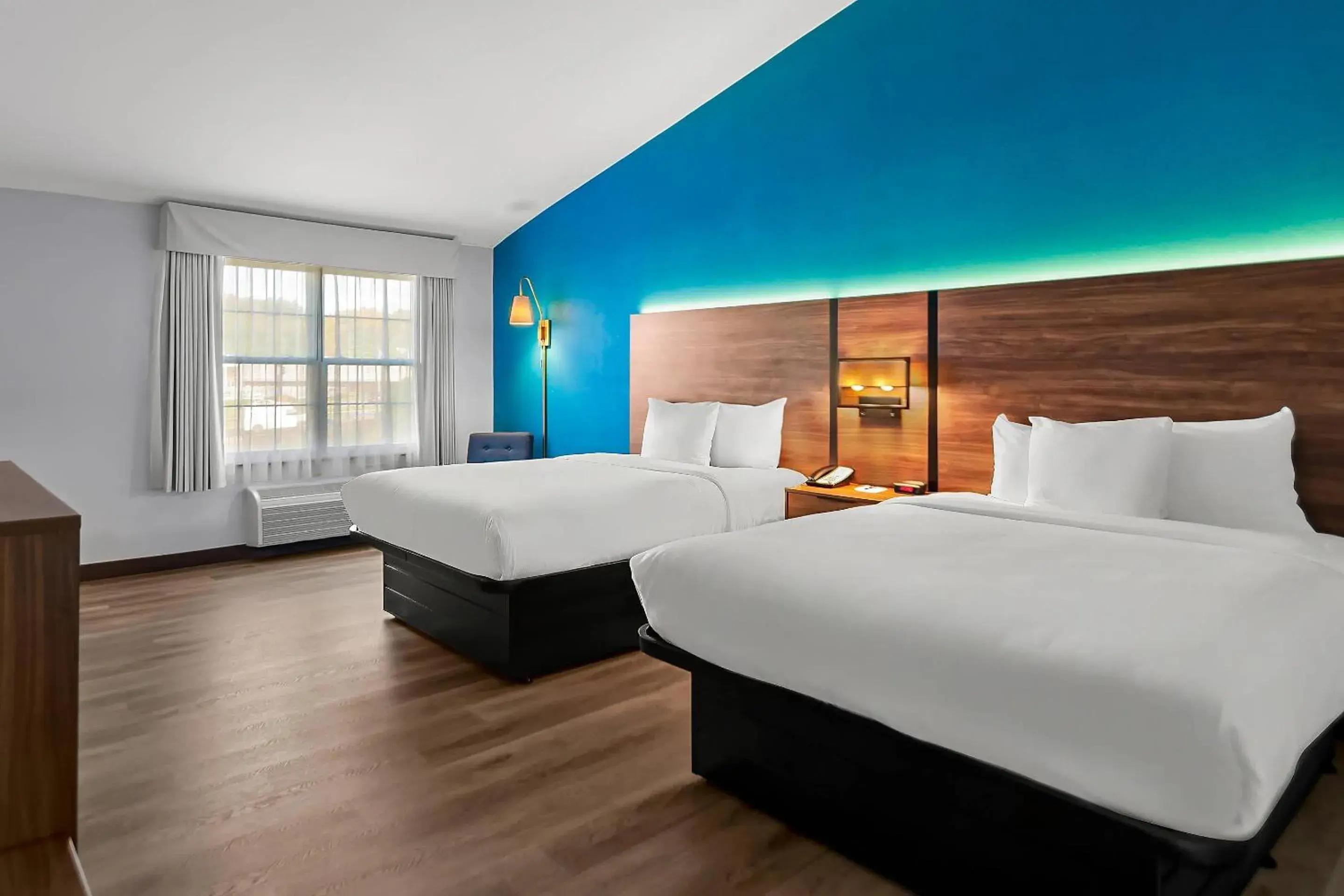 Double Room with Two Double Beds - First Floor/Non-Smoking in Clarion Inn Falls Church-Arlington Double Room with Two Double Beds - First Floor/Non-Smoking in Clarion Inn Falls Church-Arlington