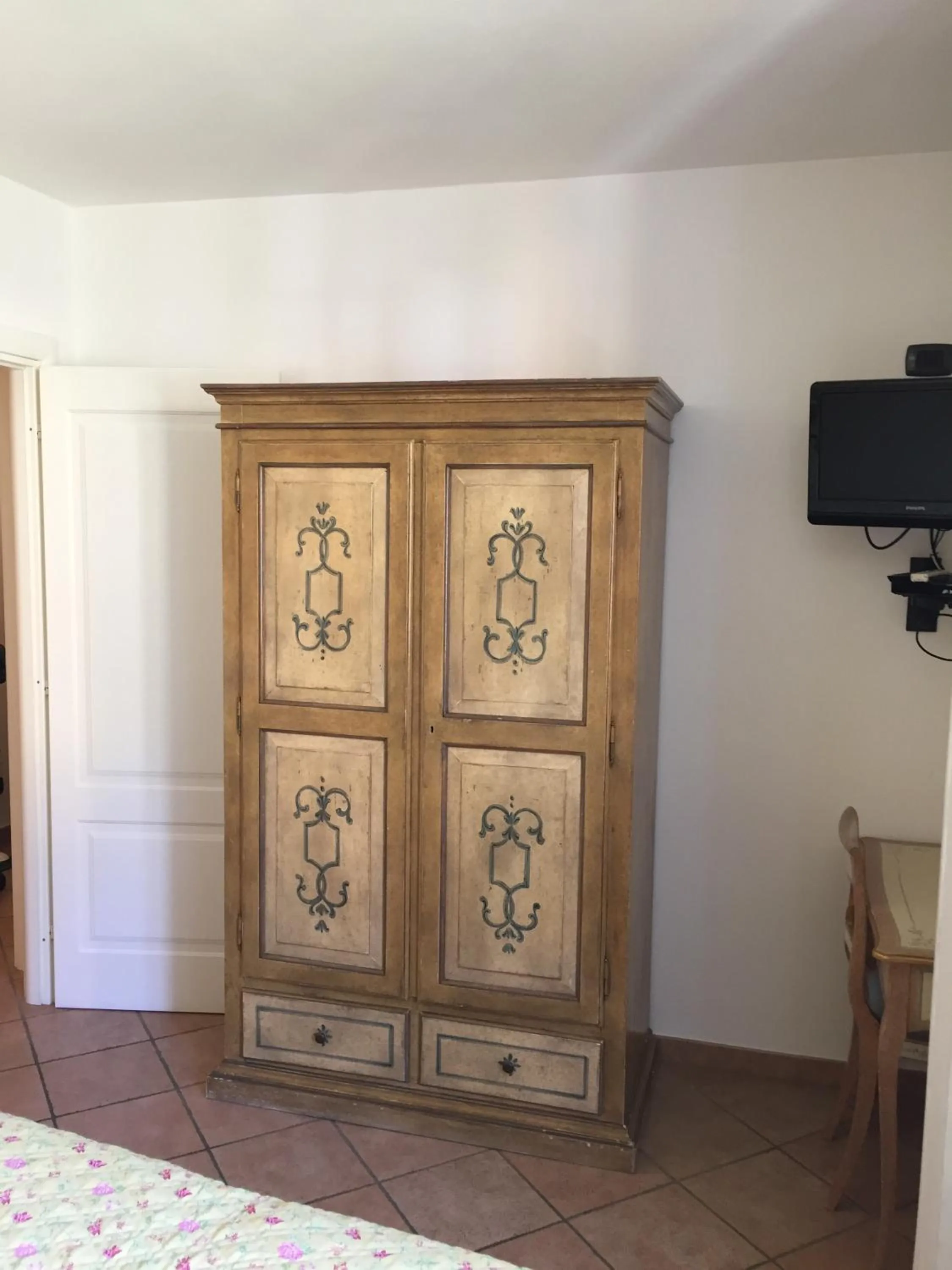 Photo of the whole room in La Posada