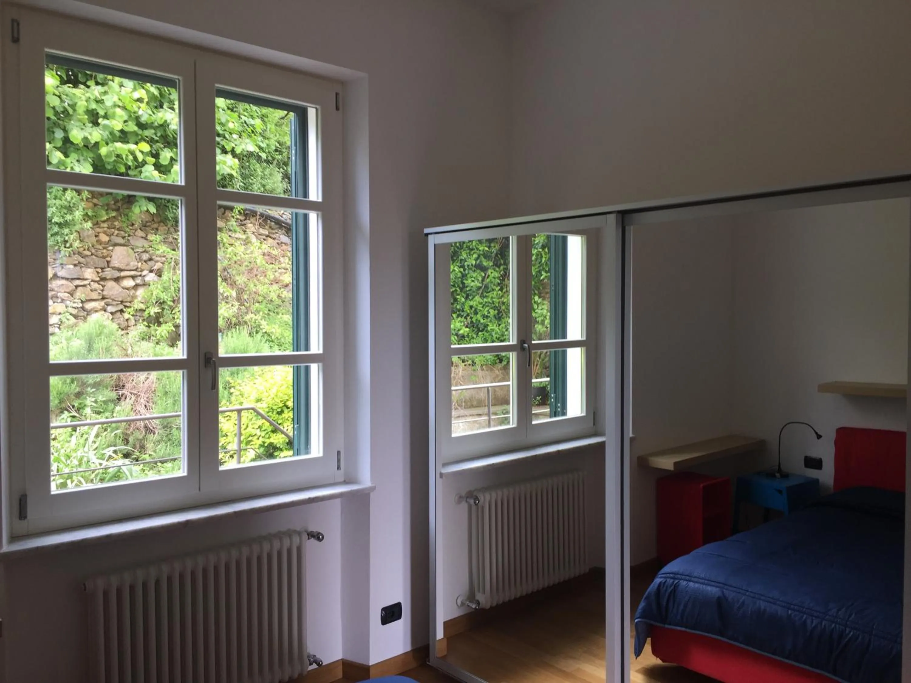 Photo of the whole room, Bed in La Posada