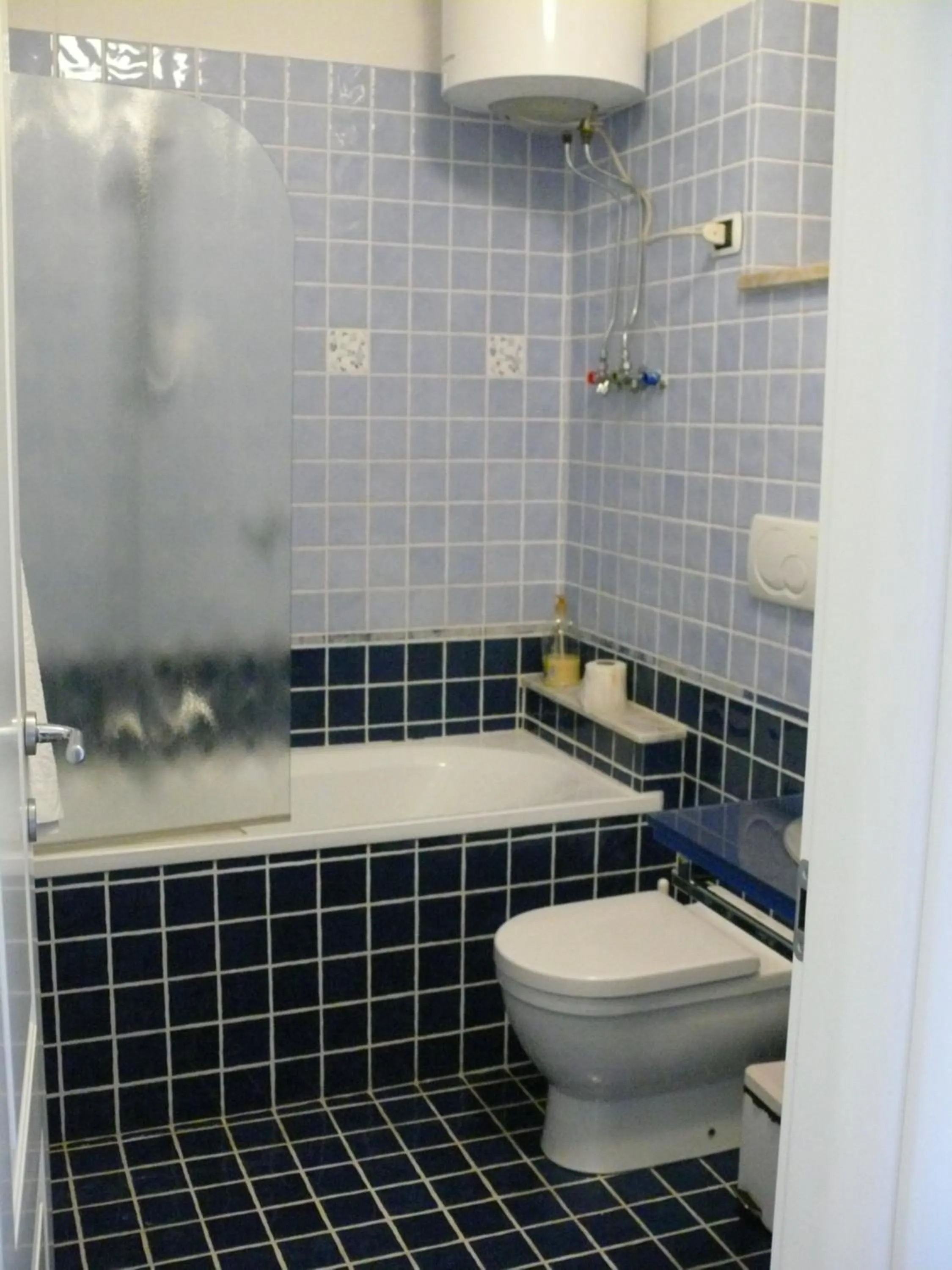 Photo of the whole room in La Posada