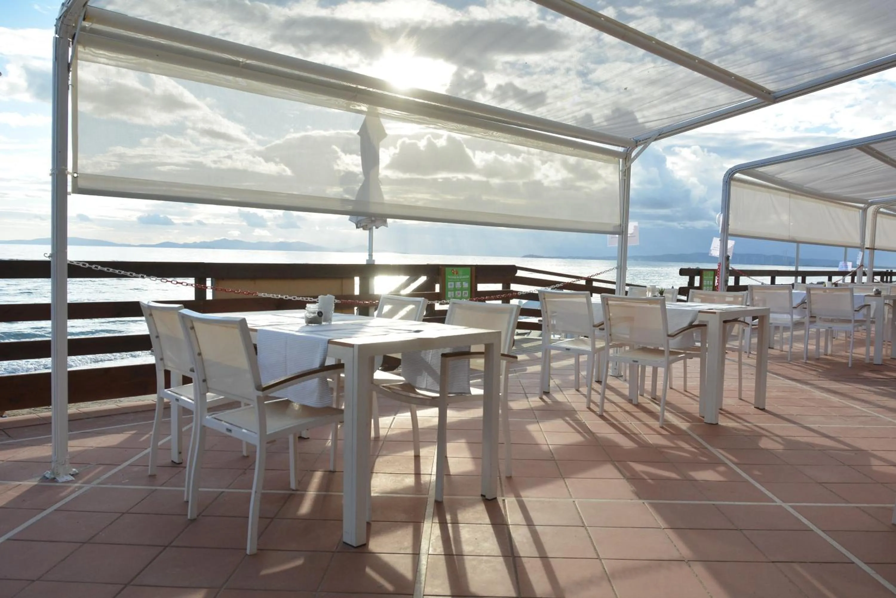 Restaurant/places to eat in Golfo del Sole Hotel & Holiday Resort