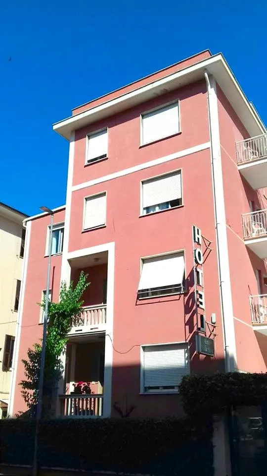 Facade/entrance in Hotel Villa Rosa
