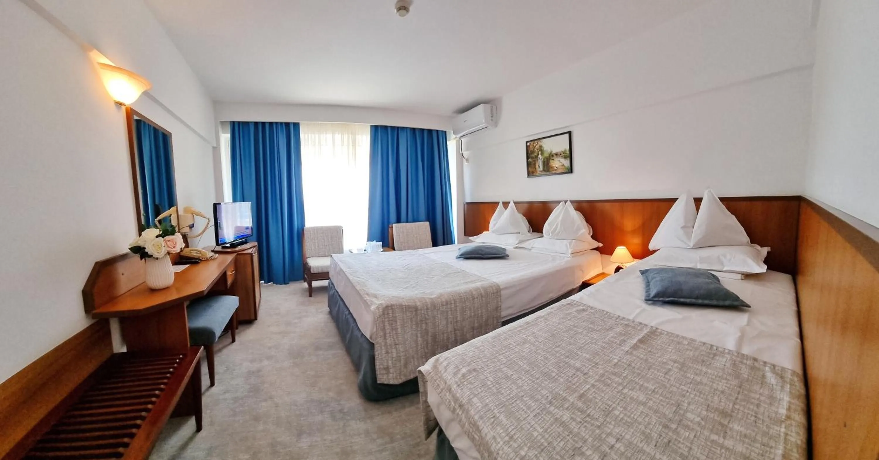 Family Double Room with Extra Bed in Hotel Condor