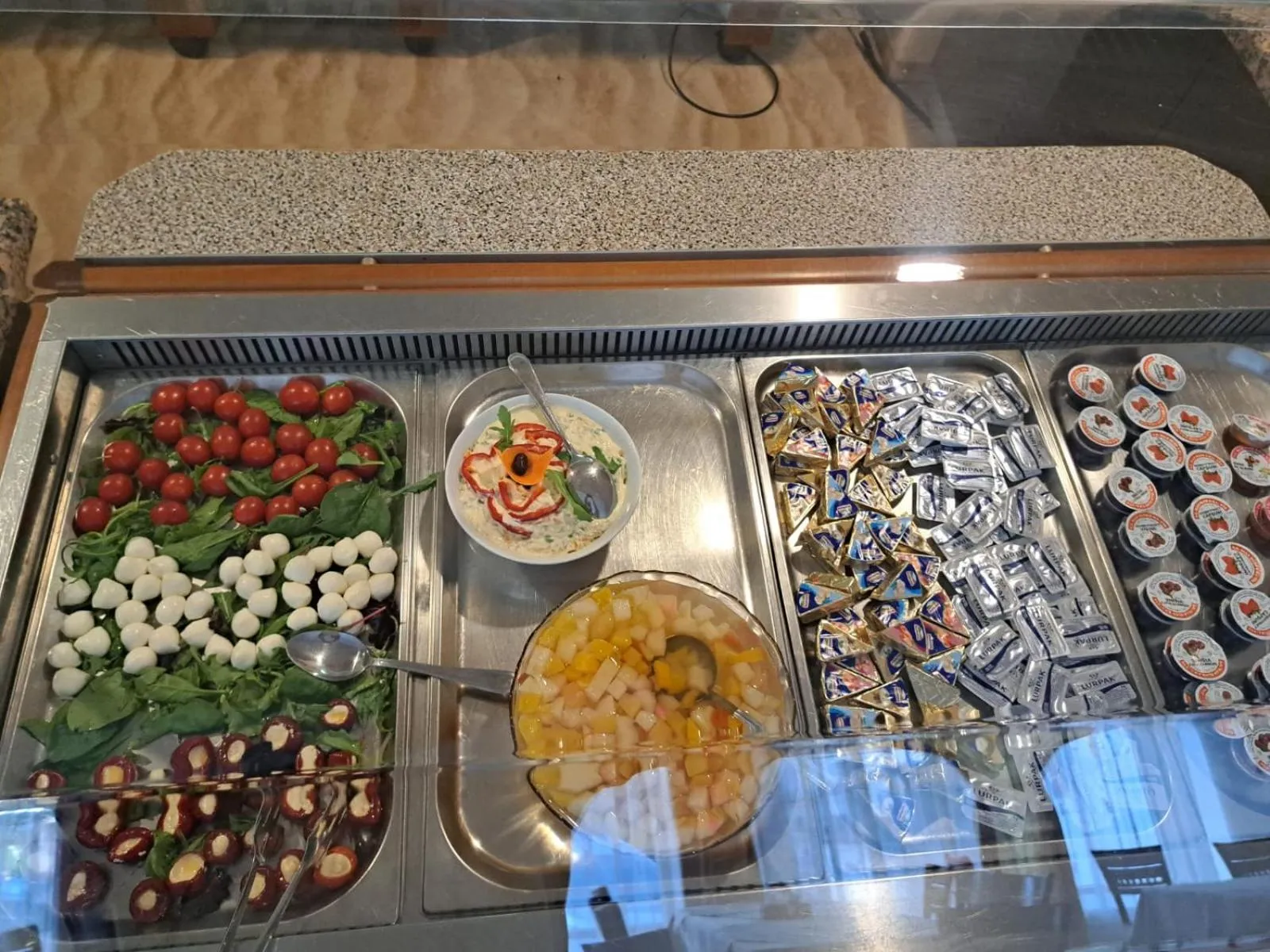 Breakfast in Hotel Condor