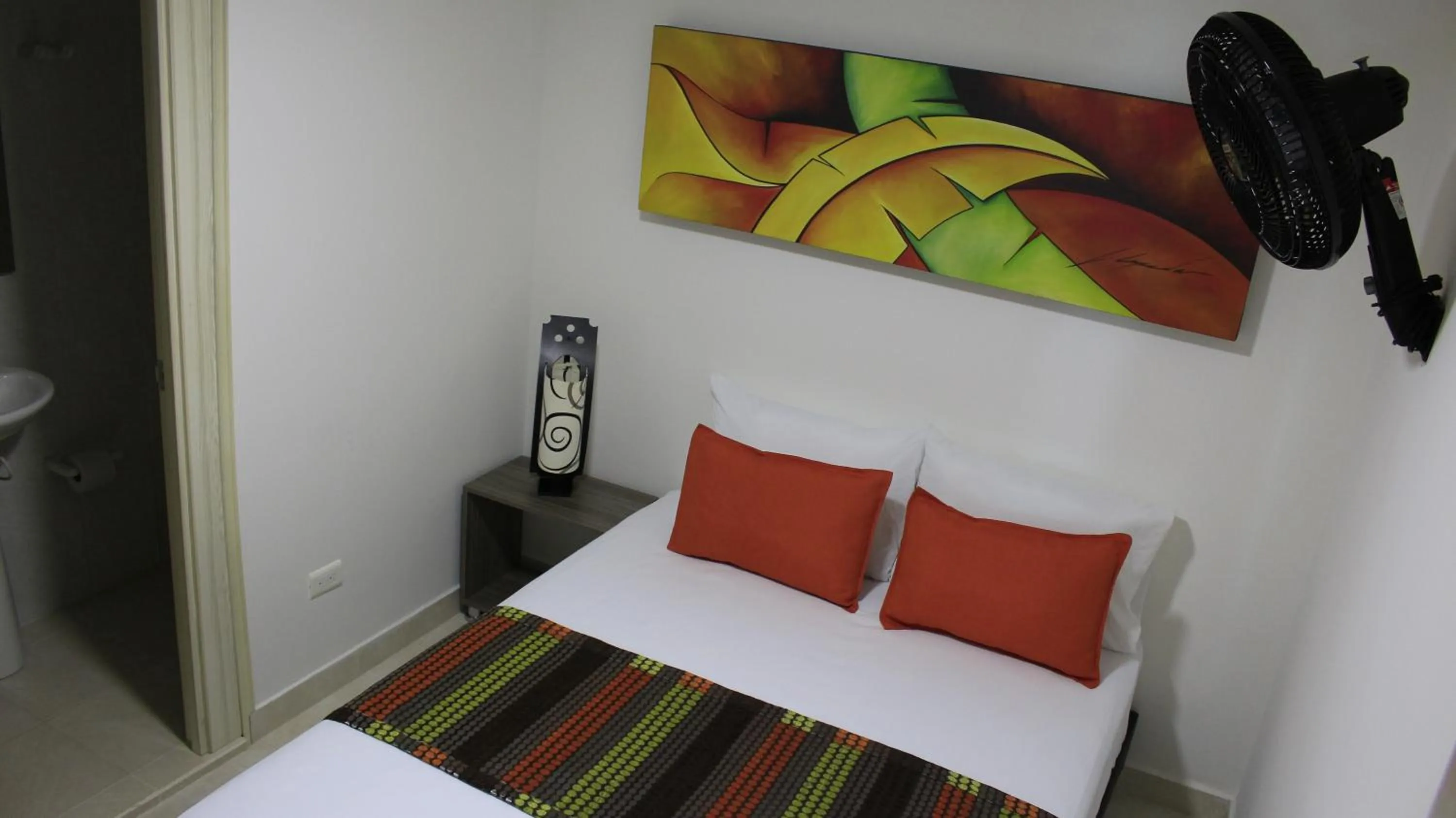 Photo of the whole room, Bed in Hotel Pereira 421