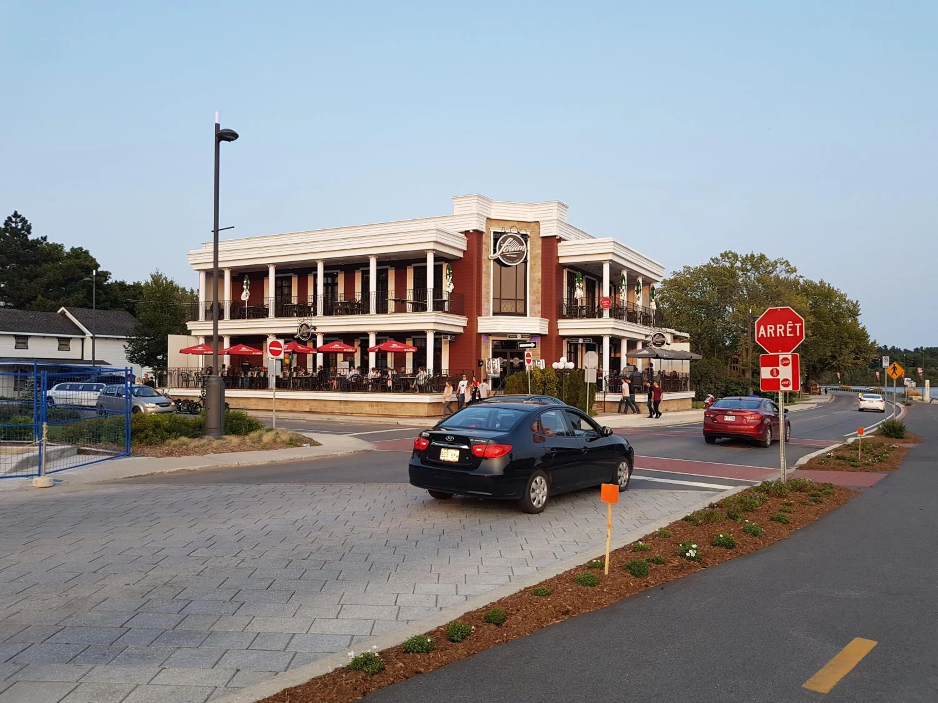 Cozy 1-Bedroom Suite #17 by Amazing Property Rentals