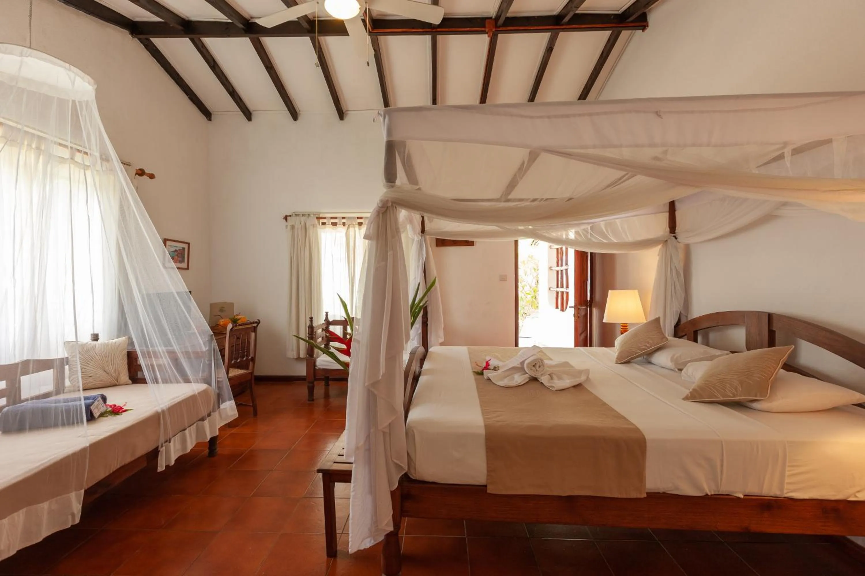 Bed in Hotel Cote d'or Lodge