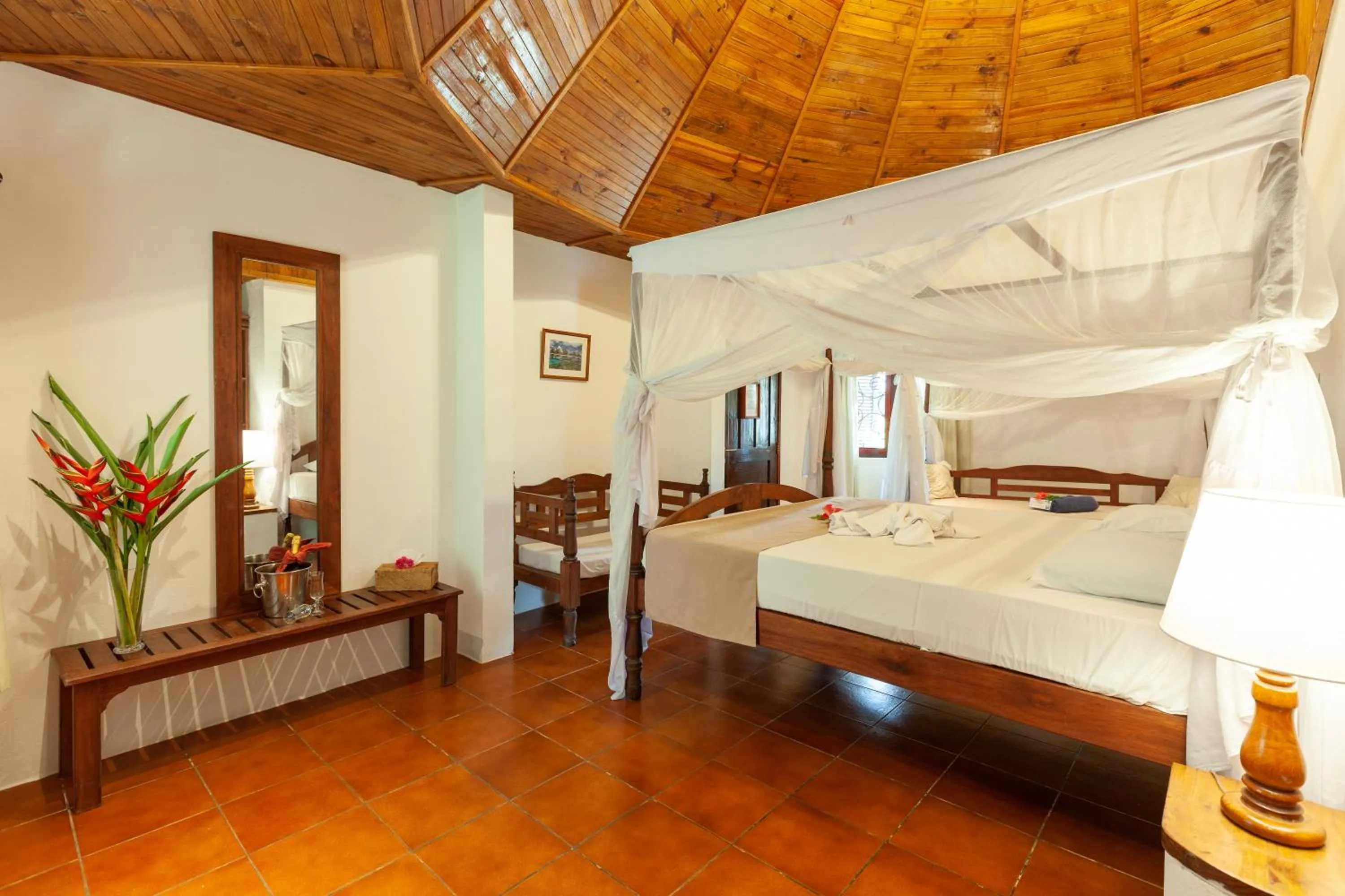 Bed in Hotel Cote d'or Lodge