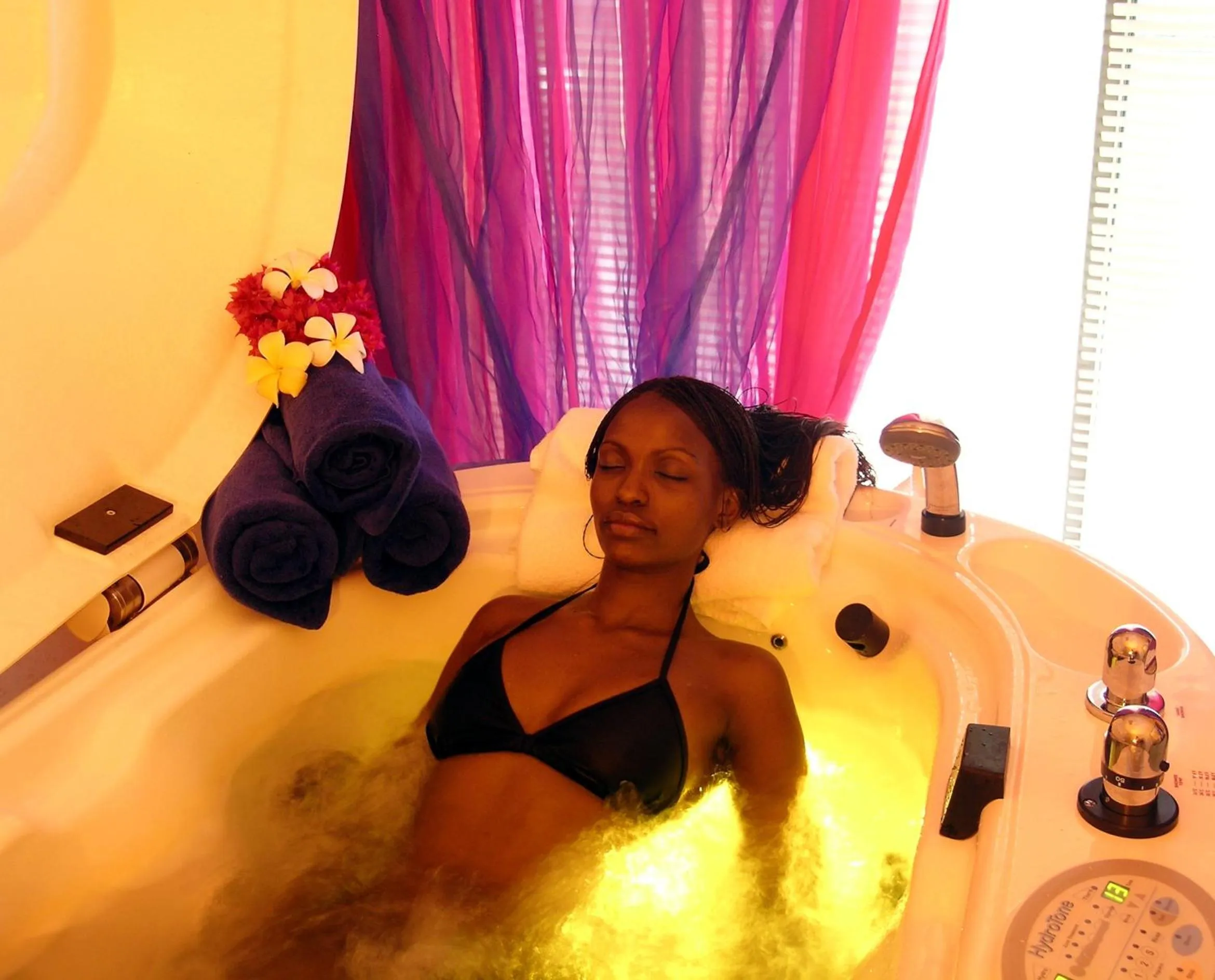 Day in Diani Reef Beach Resort & Spa - Your Beachfront Bliss Awaits