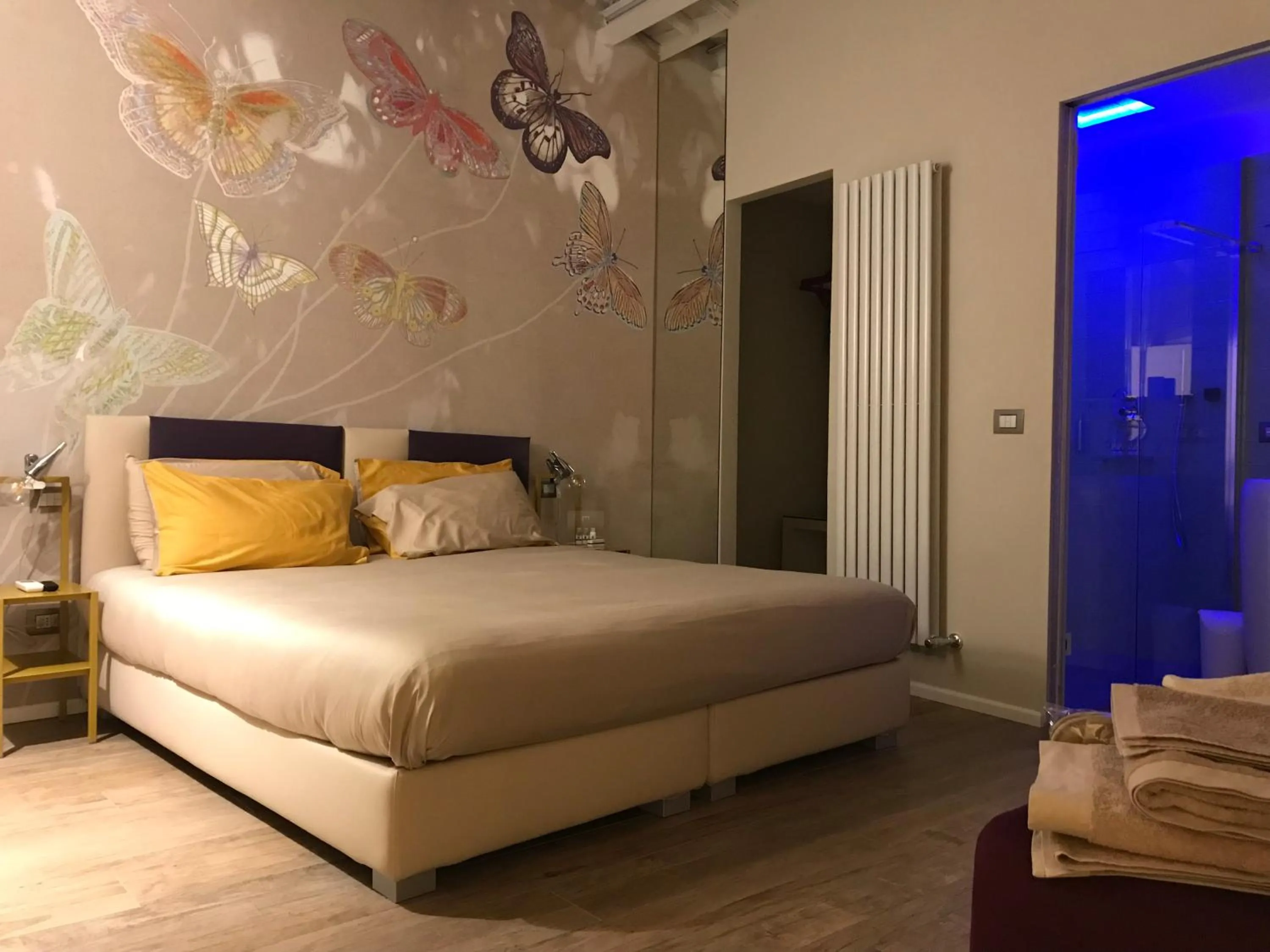 Photo of the whole room, Bed in Fonte Gaia Experience