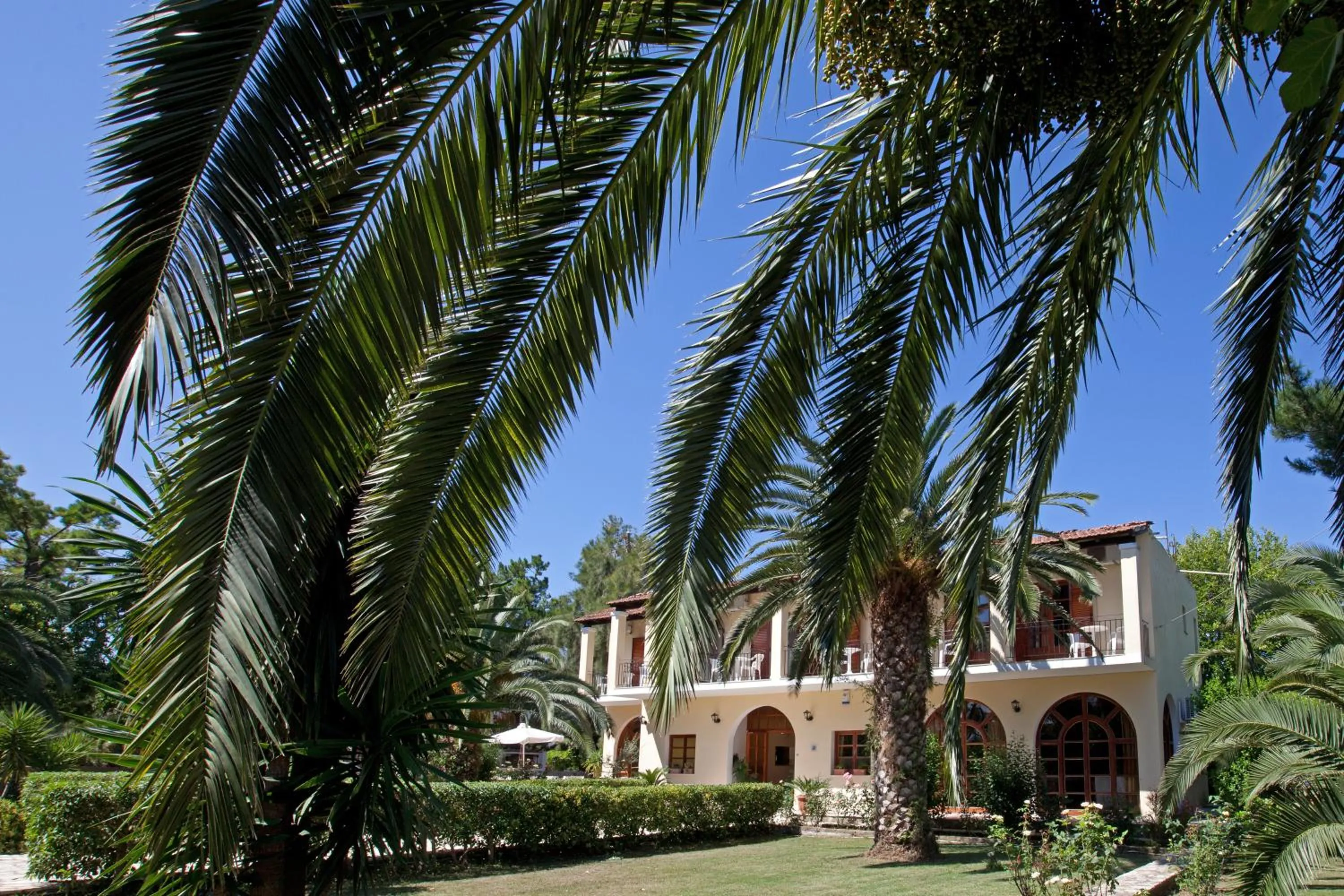 Facade/entrance in Hotel Milton