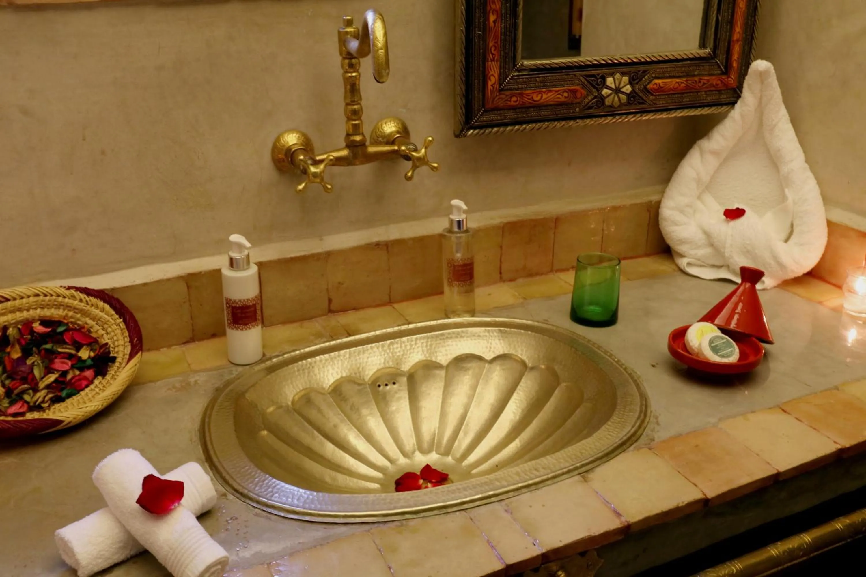 Bathroom in Riad Omara al Kasbah