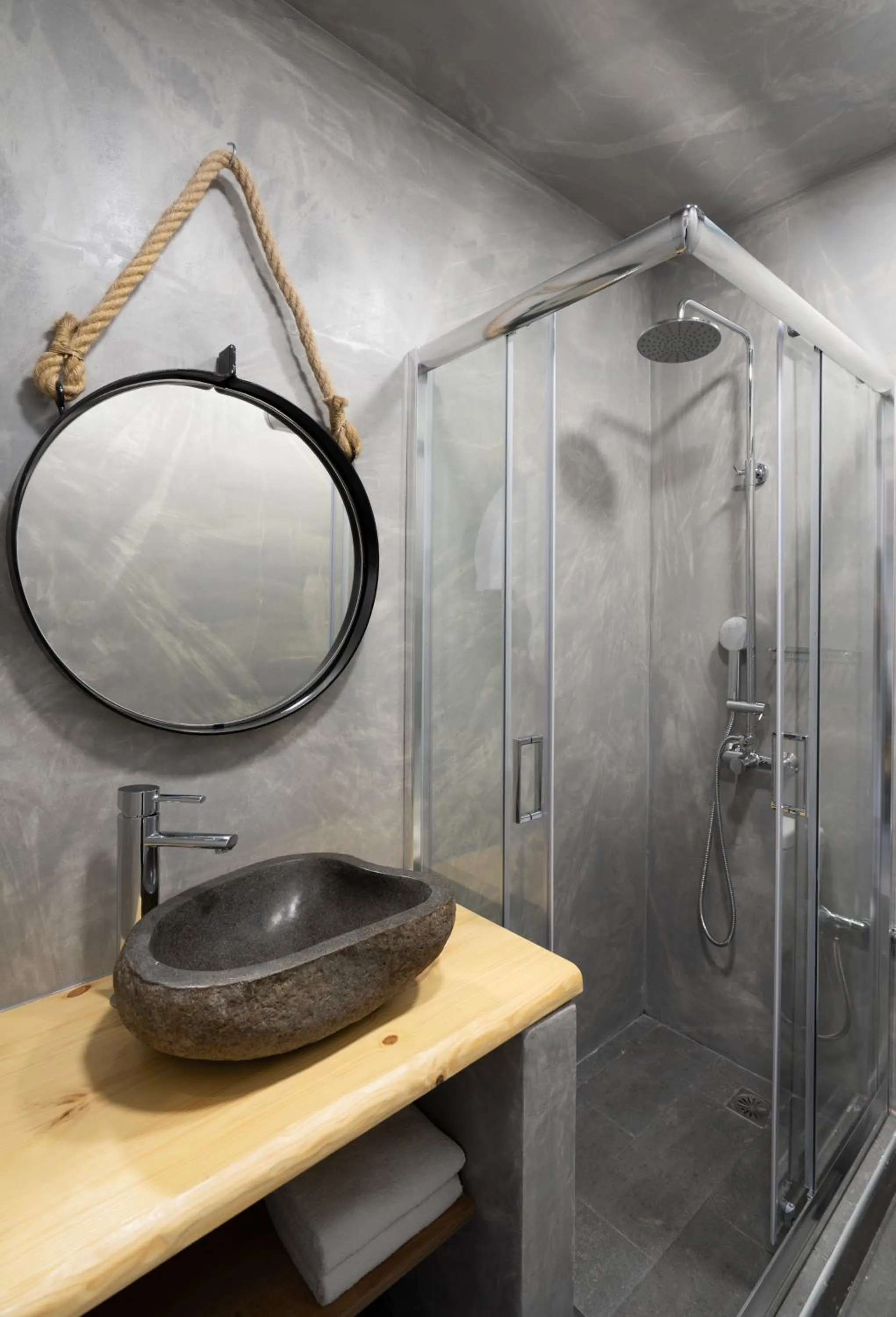 Bathroom in Sunray Lodgings