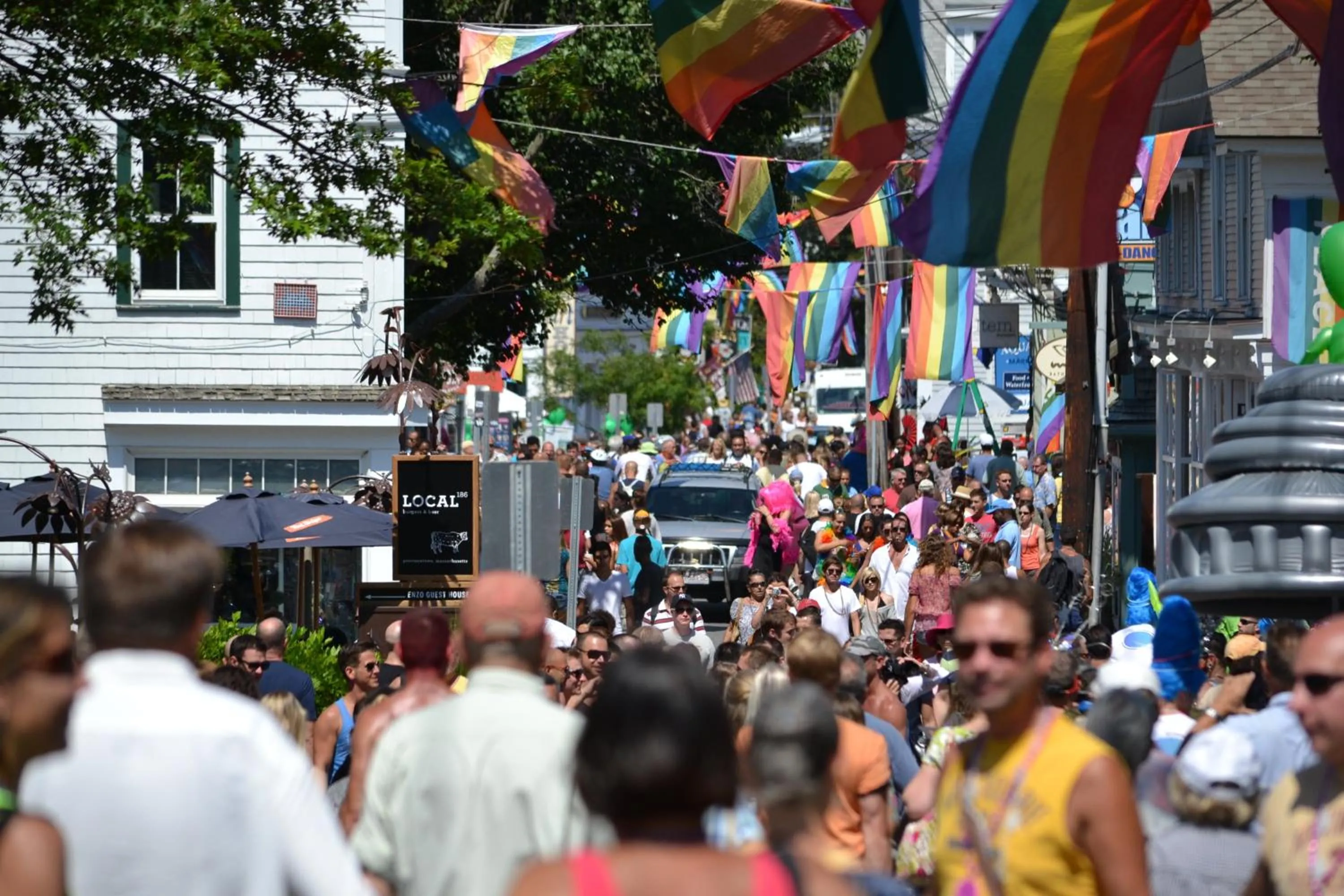 Day in Anchor Inn Beach House