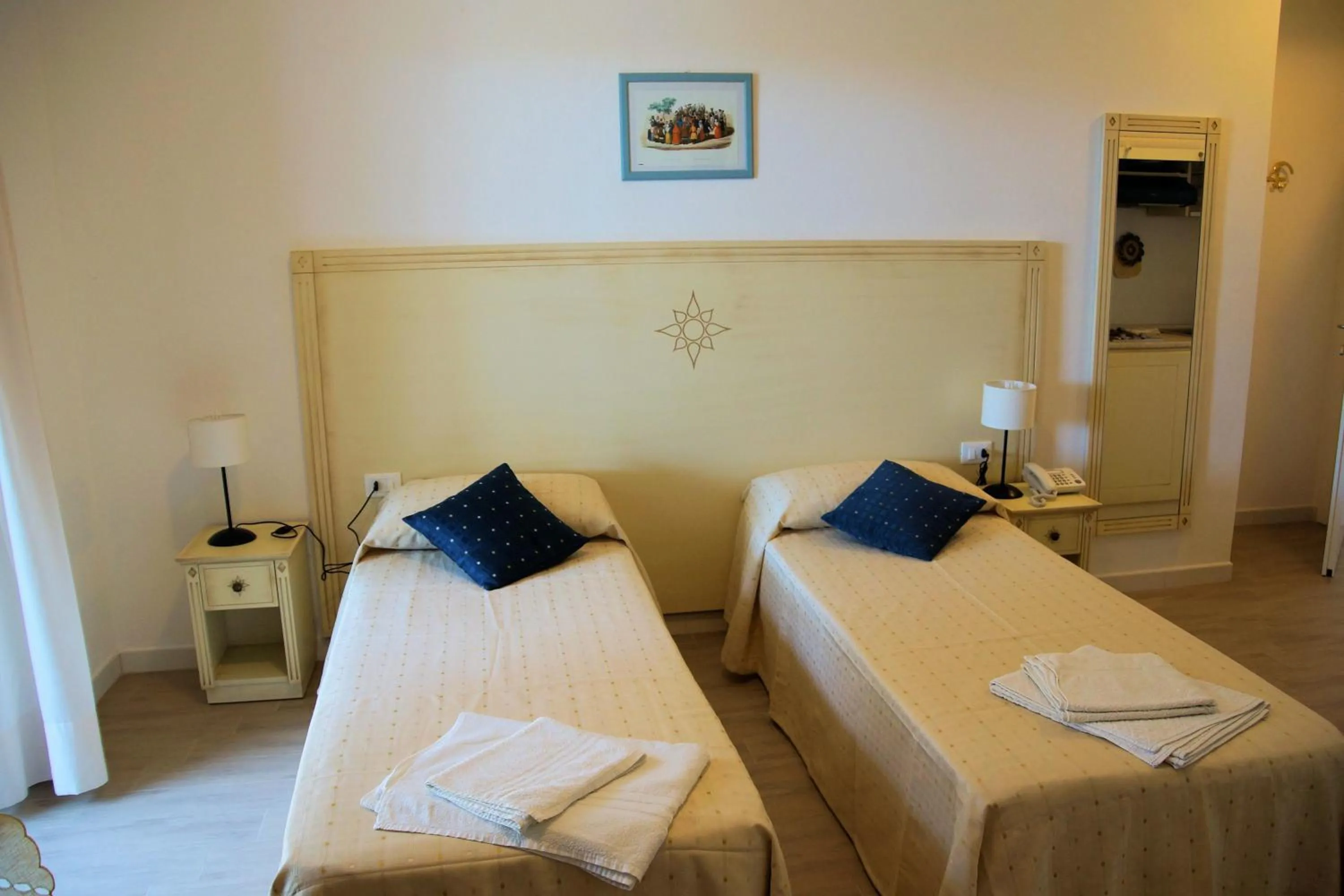 Bedroom, Bed in Sa Fiorida Appartamenti