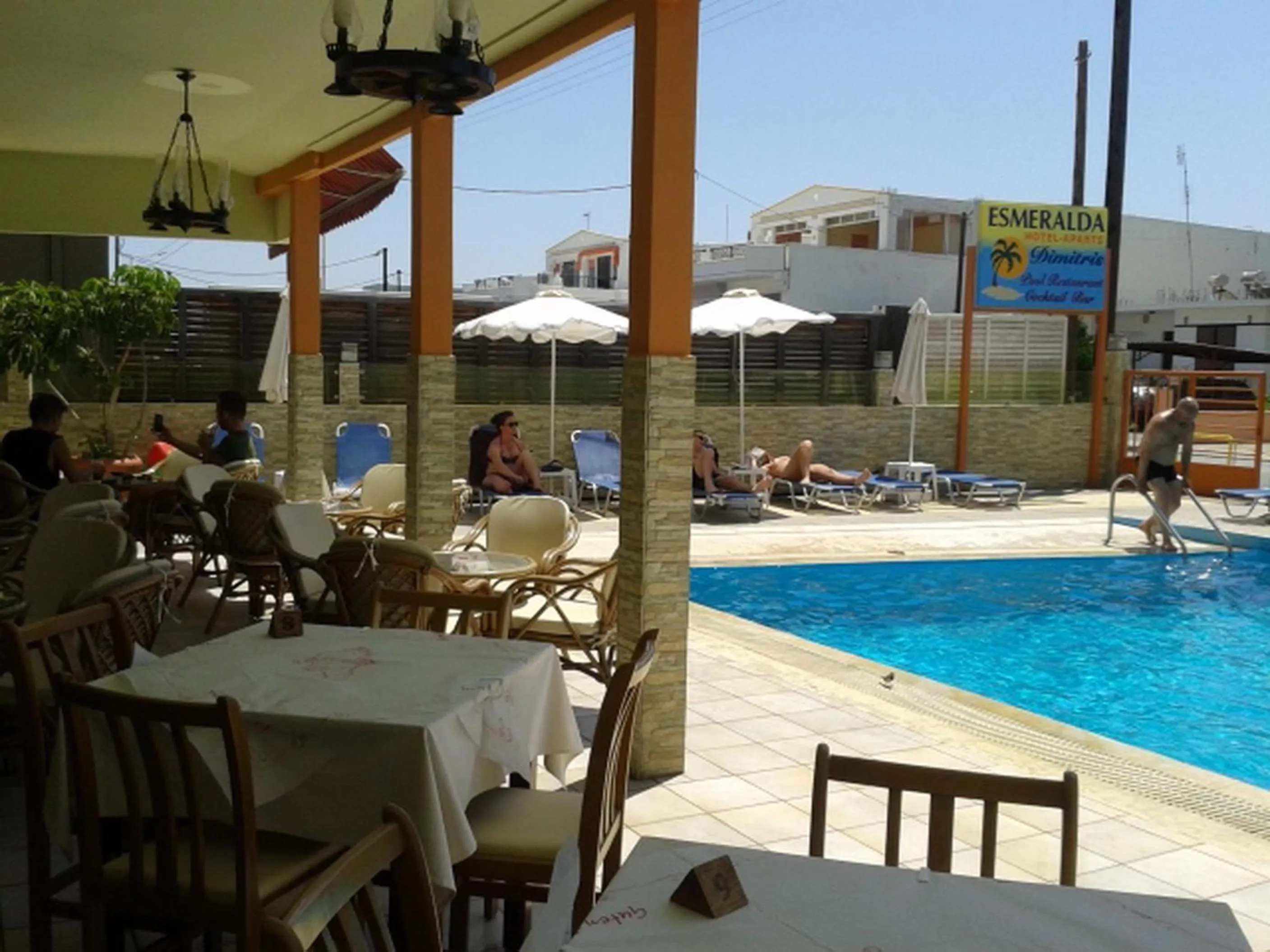 Swimming pool in Esmeralda Hotel