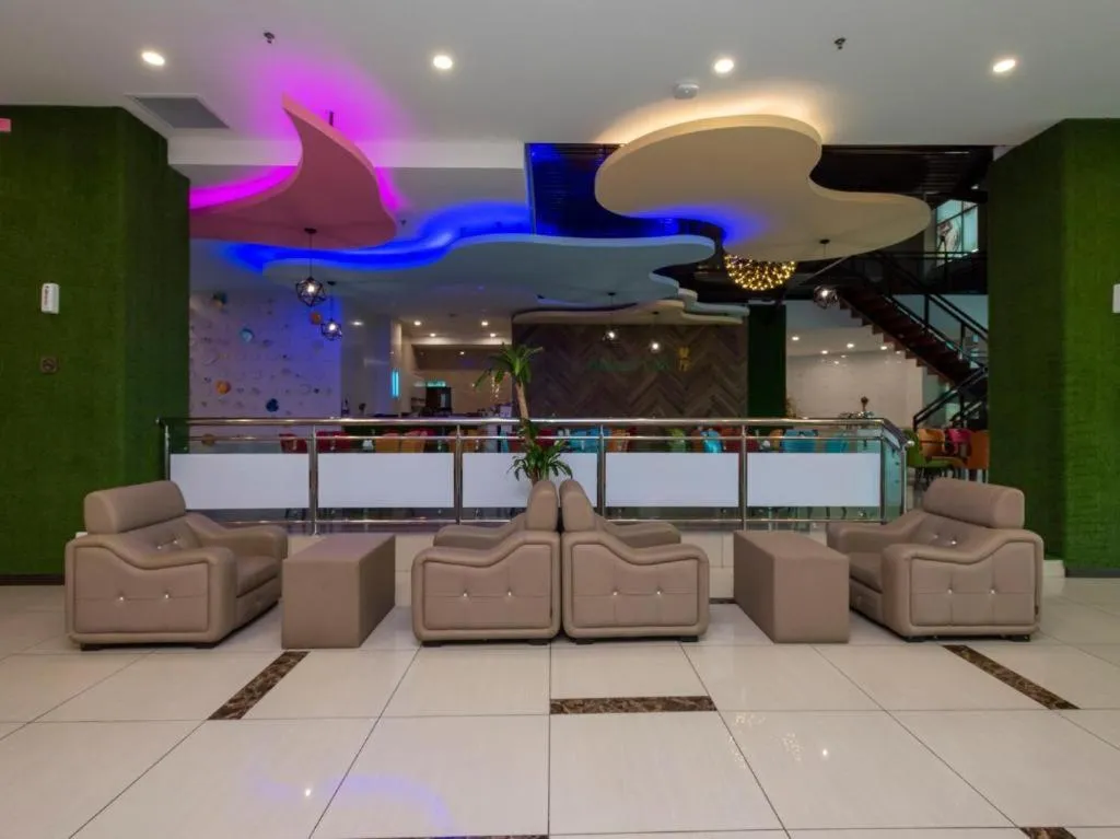 Lobby or reception in Hotel Holmes Gp