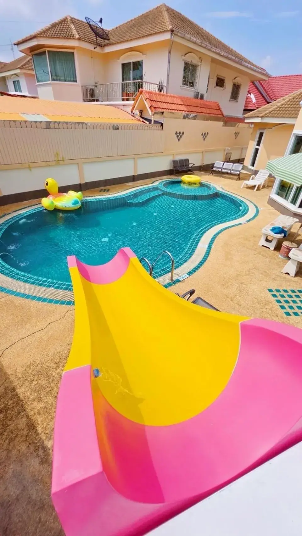 Seven-Bedroom Villa with Private Pool 217 in TY Holiday Resort Seven-Bedroom Villa with Private Pool 217 in TY Holiday Resort