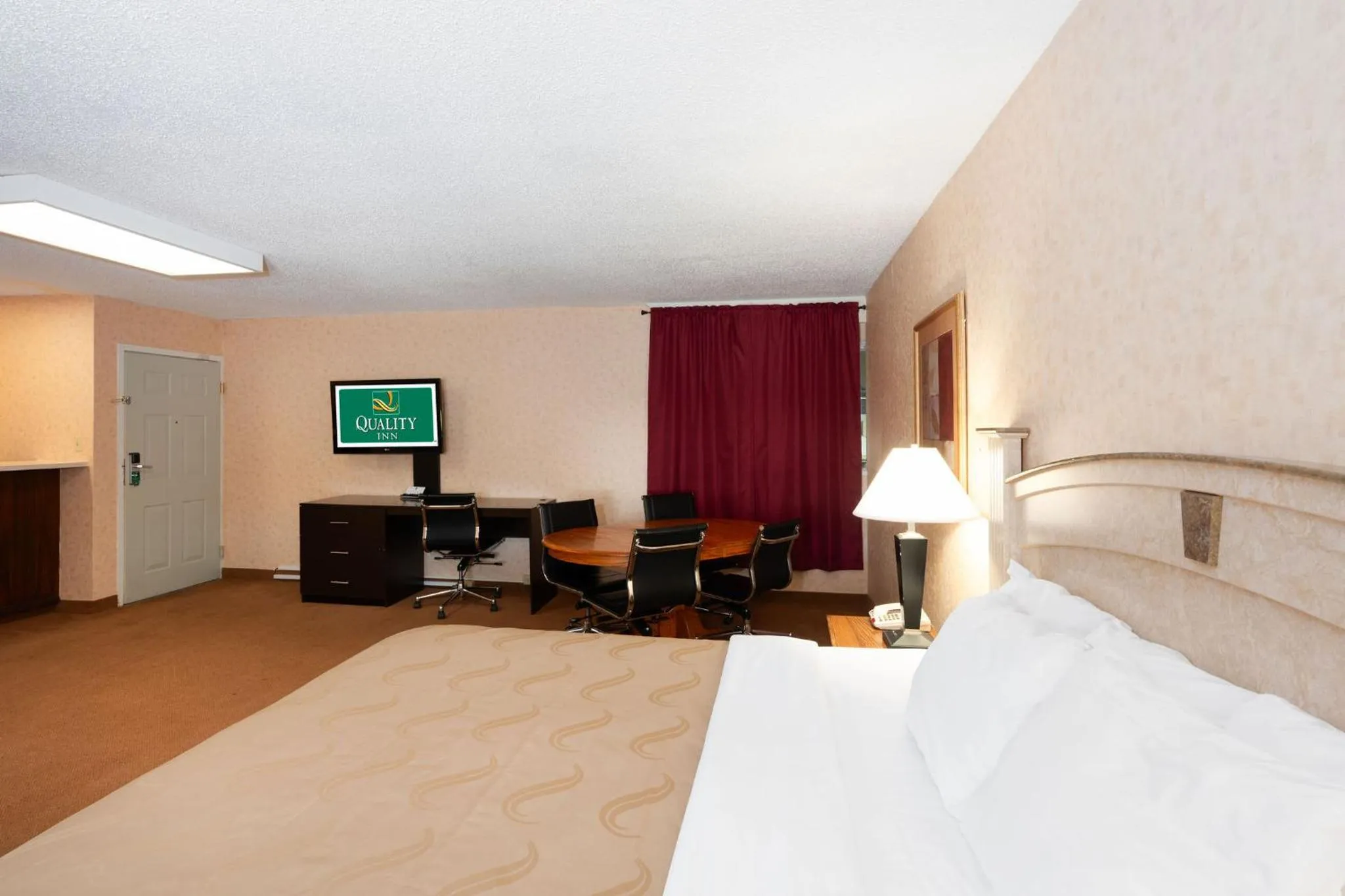 Bed in Quality Inn Havre