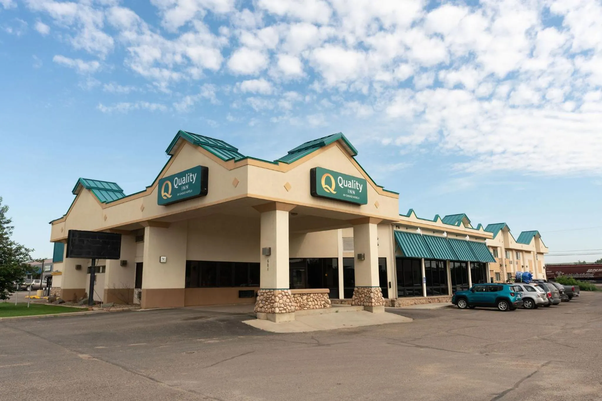 Property building in Quality Inn Havre