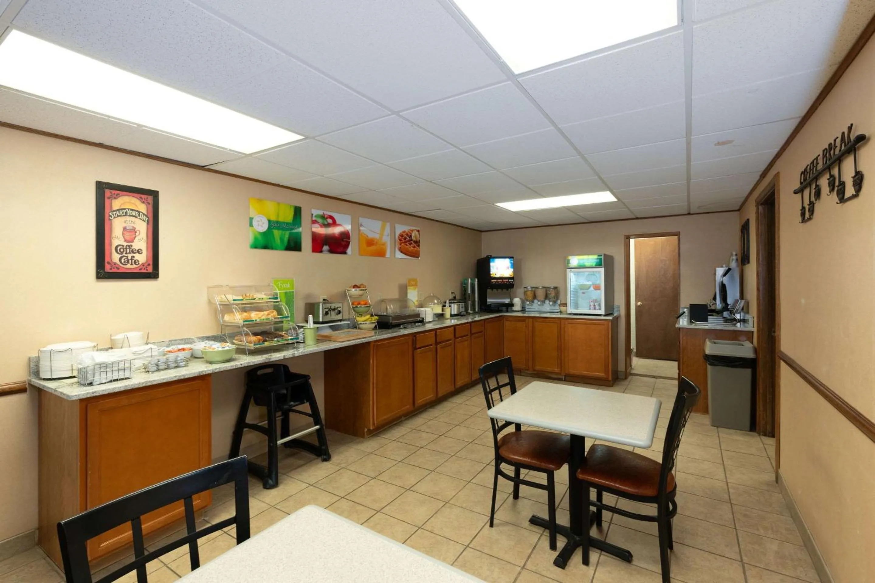 Breakfast in Quality Inn Havre