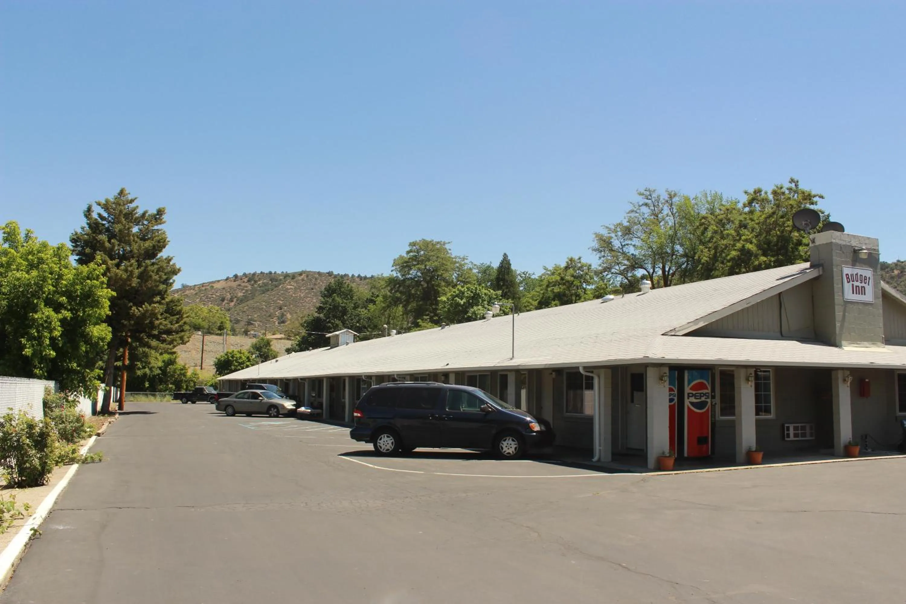 Day in Budget Inn -Yreka