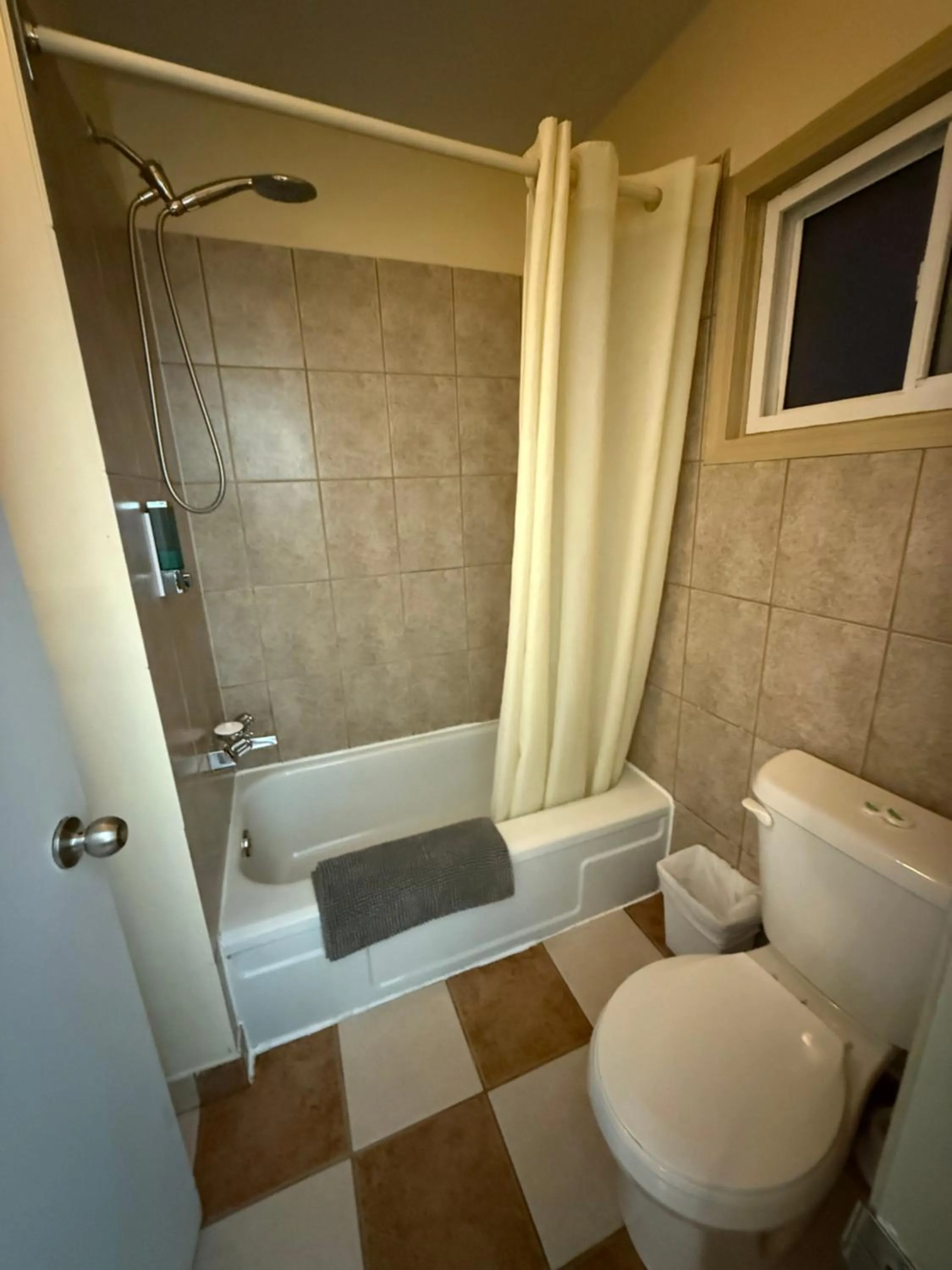 Centre Suite Inns Motel