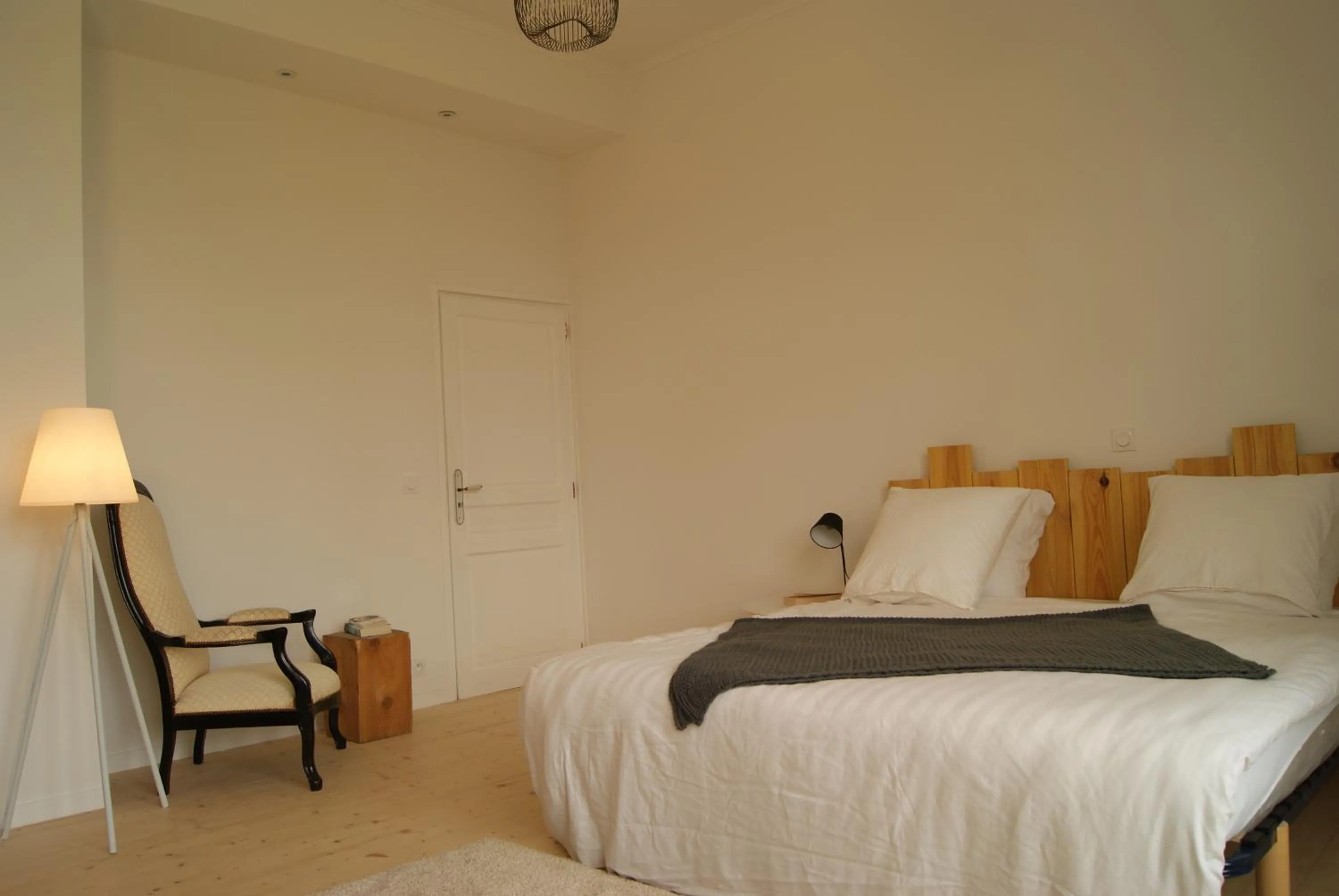 Bed in Chateau Saint Martin B&B