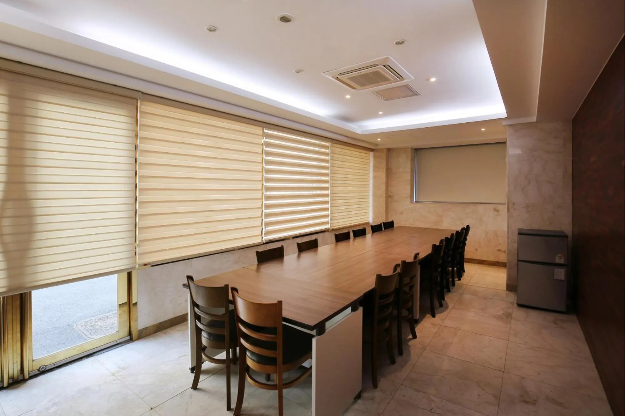 Meeting/conference room in Geoje Oasis Hotel