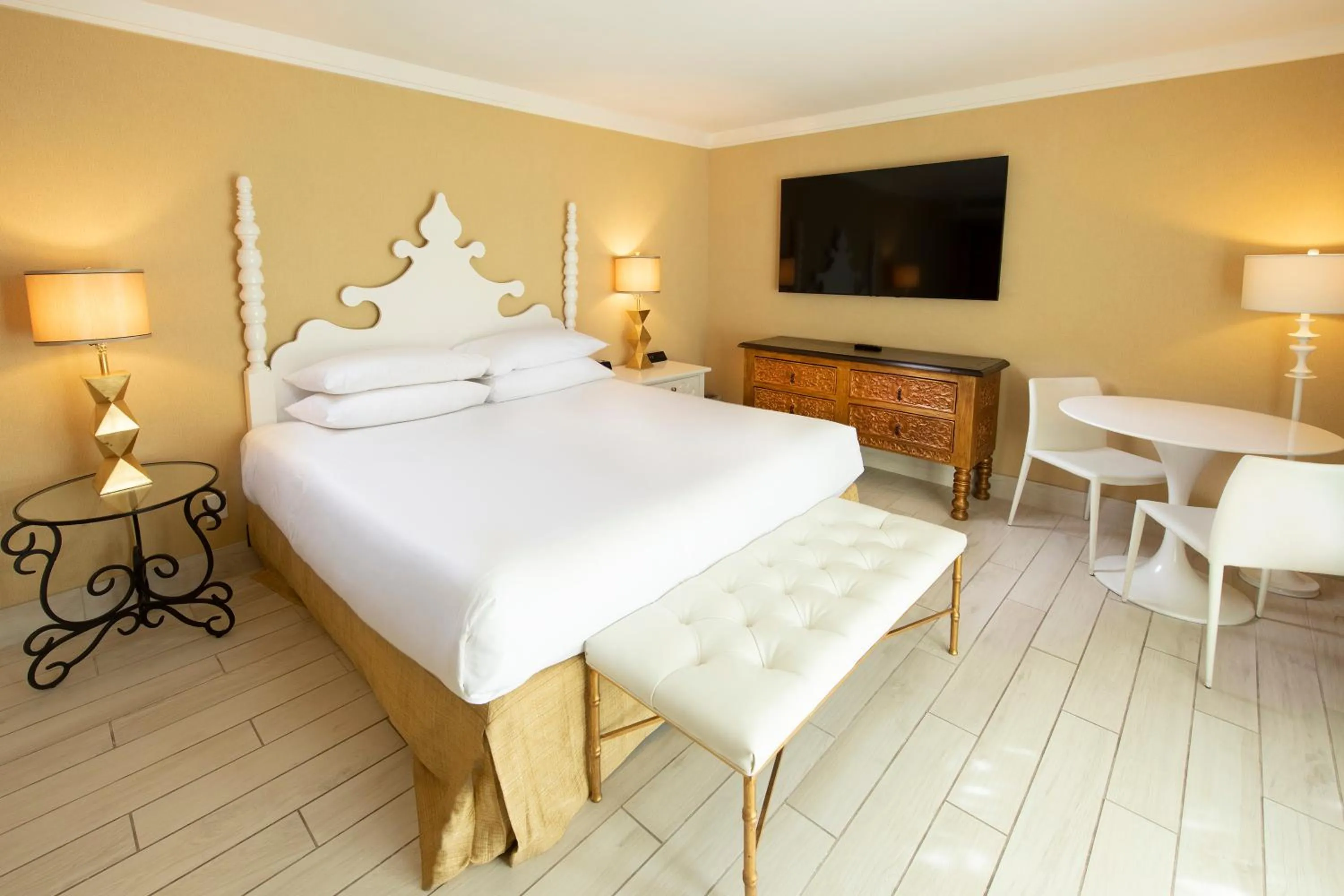 Seating area, Bed in Hotel Encanto de Las Cruces