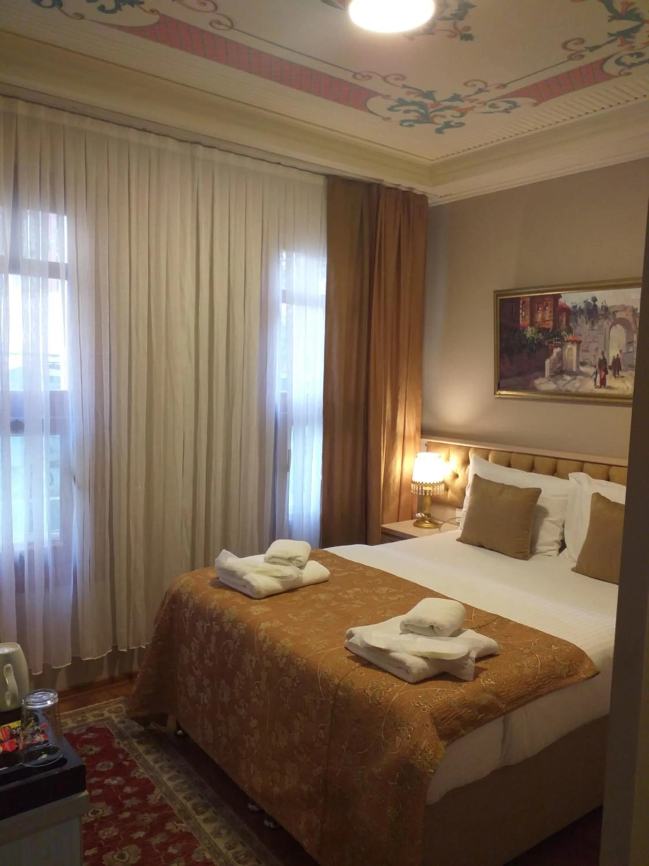 Bedroom, Bed in Sultans Royal Hotel