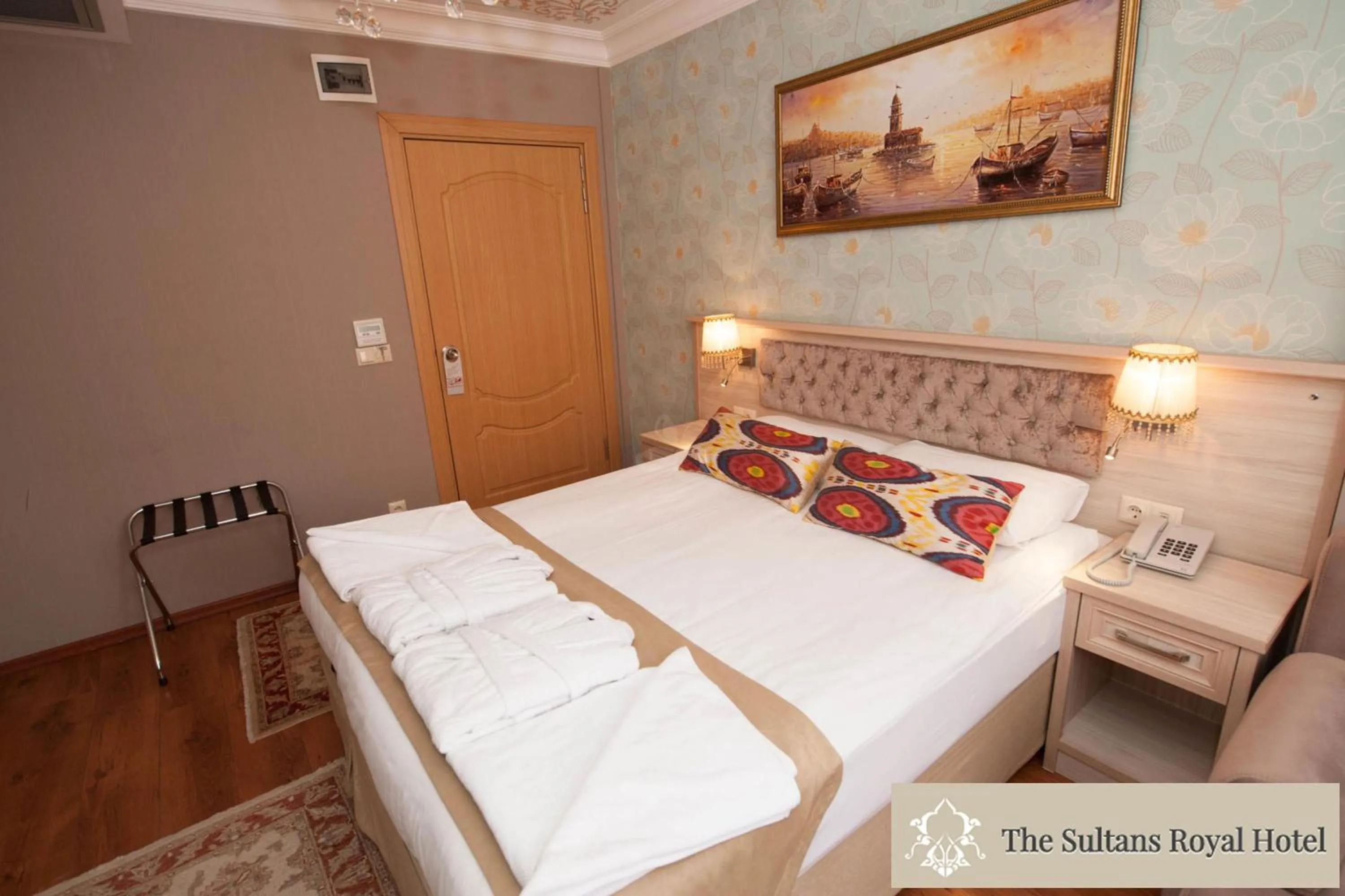 Bed in Sultans Royal Hotel