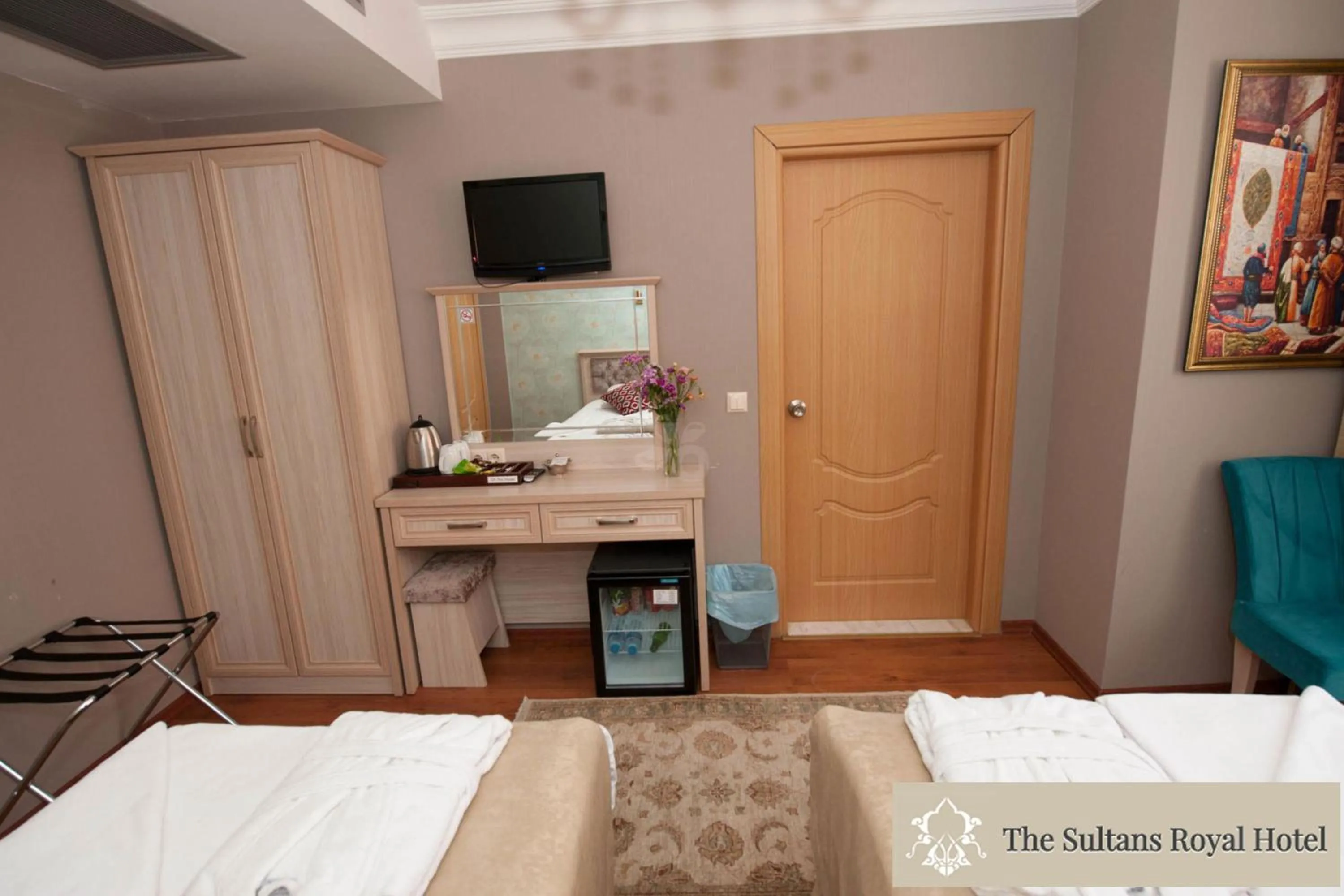 Decorative detail, Bed in Sultans Royal Hotel