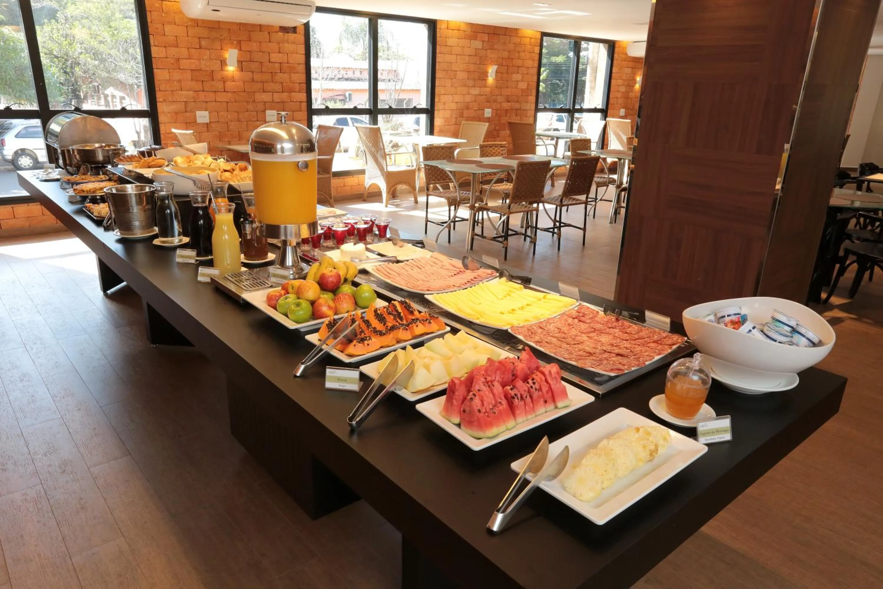 Breakfast in Oasis Plaza Hotel