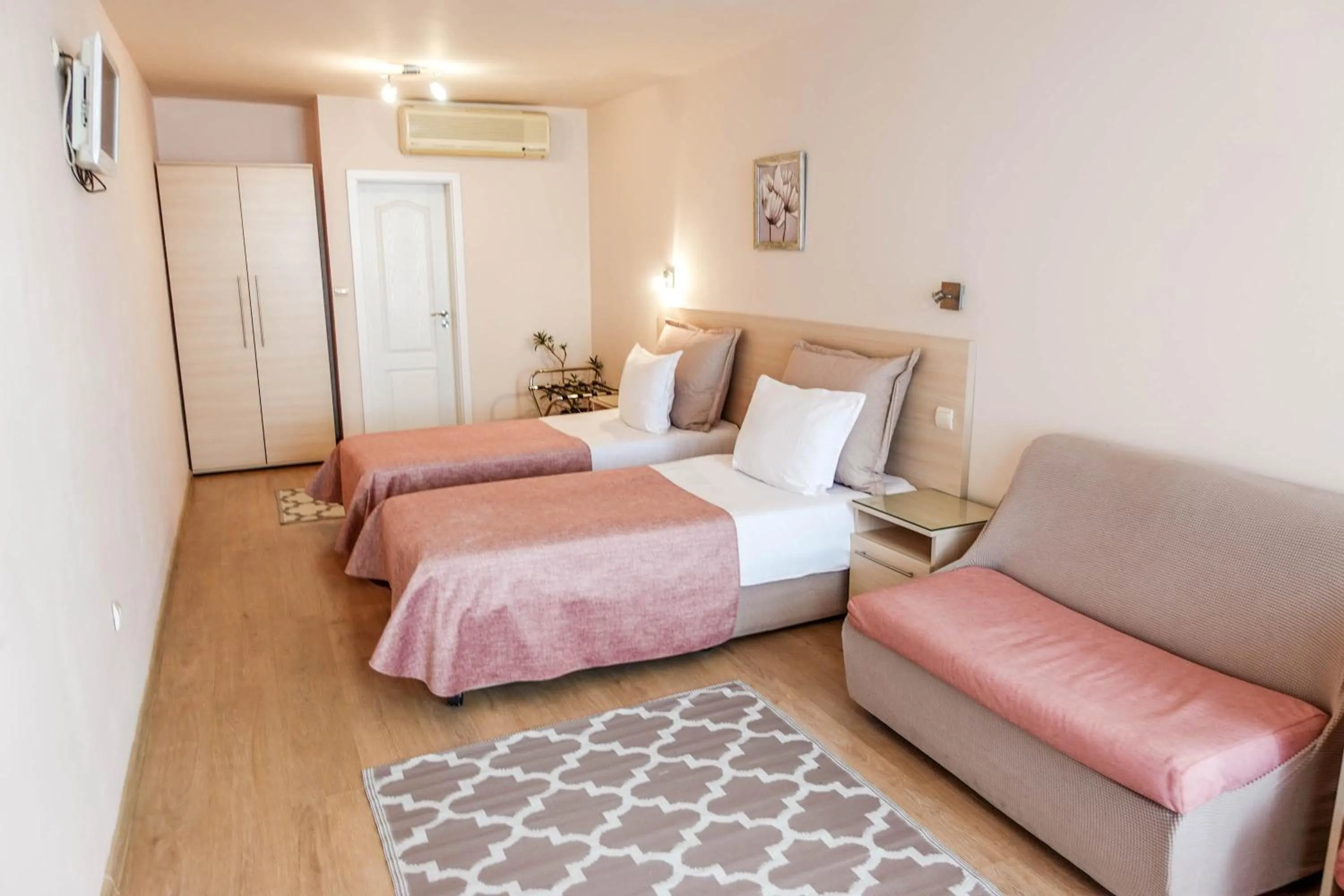 Bed in Hotel Acropolis