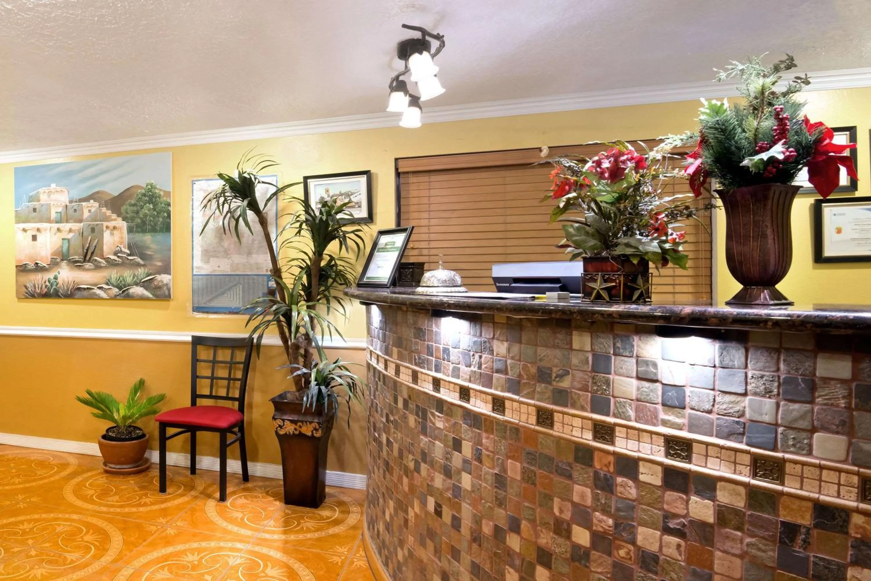 Lobby or reception in Super 8 by Wyndham Alamogordo - White Sands