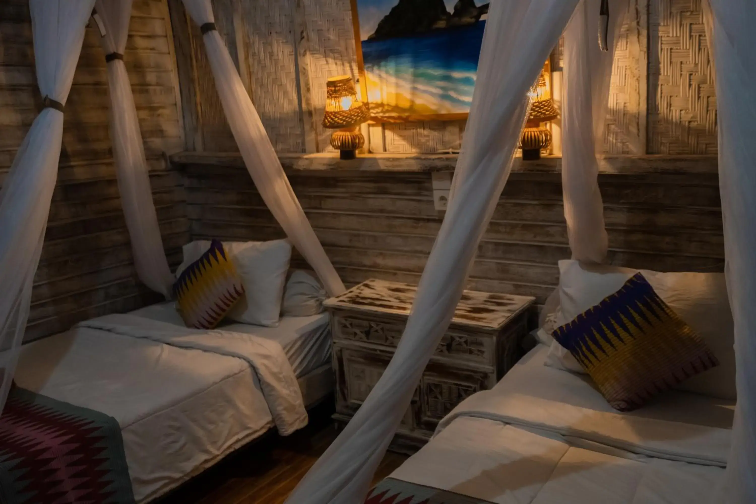 Twin Room with Pool View in The Mel Huts Twin Room with Pool View in The Mel Huts