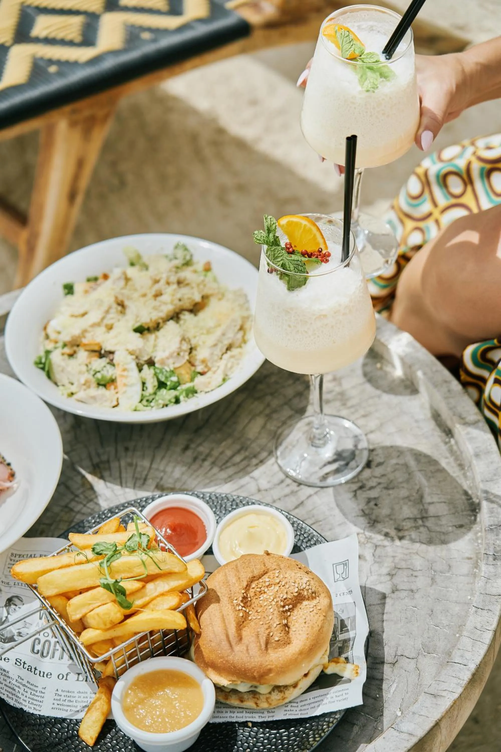 Restaurant/places to eat in Scuba Lodge & Suites