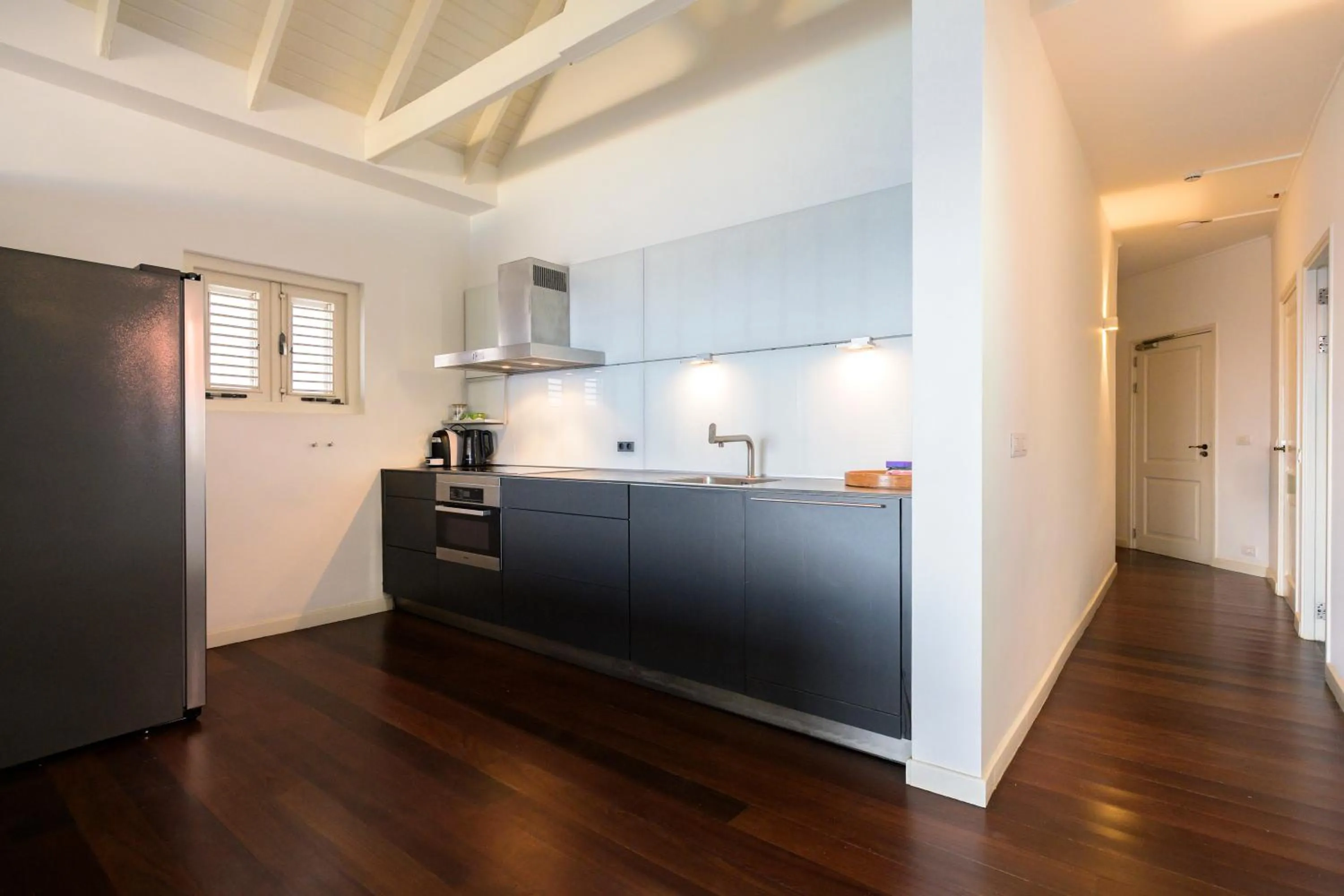 kitchen in Scuba Lodge & Suites