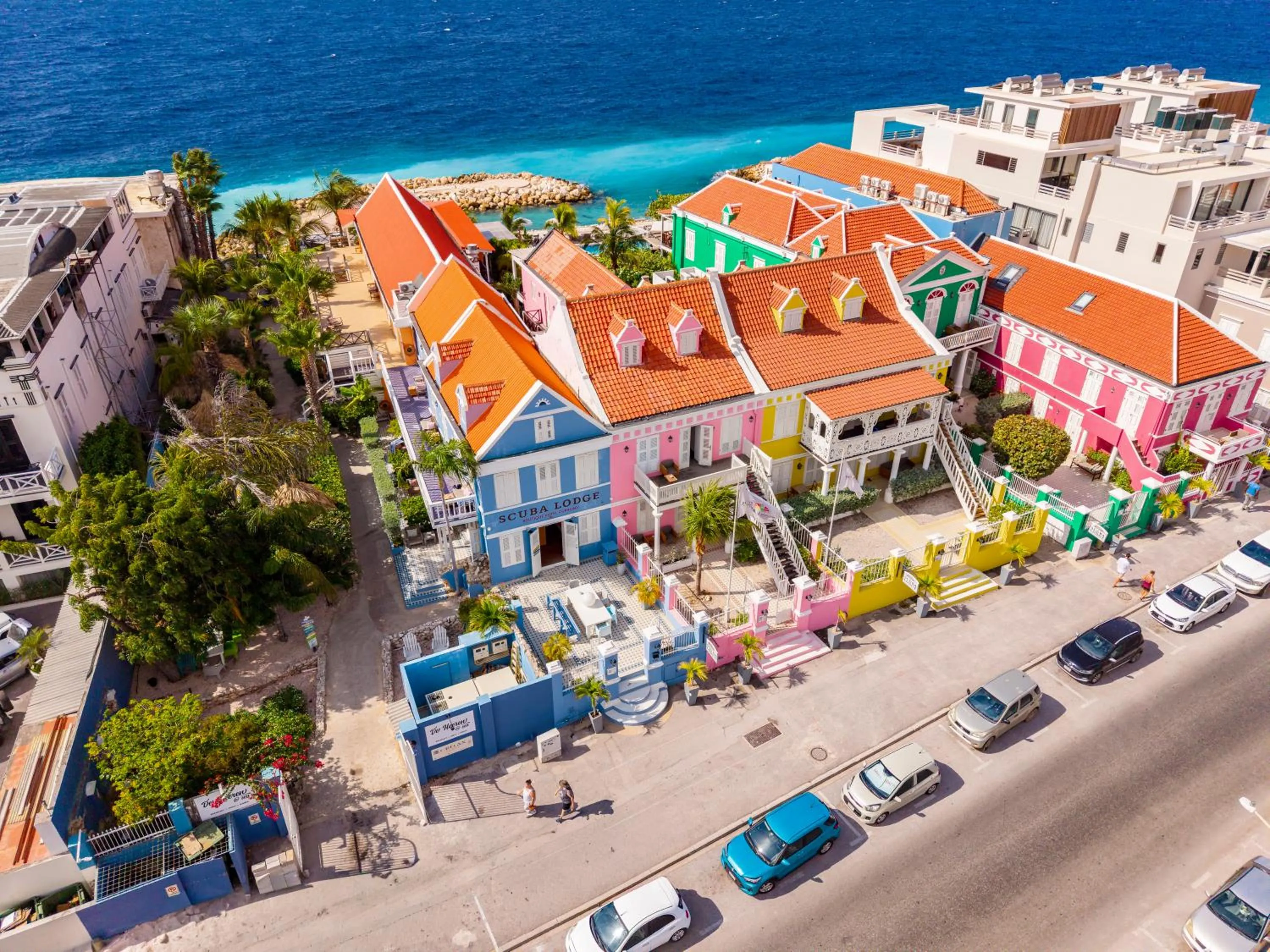 Property building in Scuba Lodge & Suites