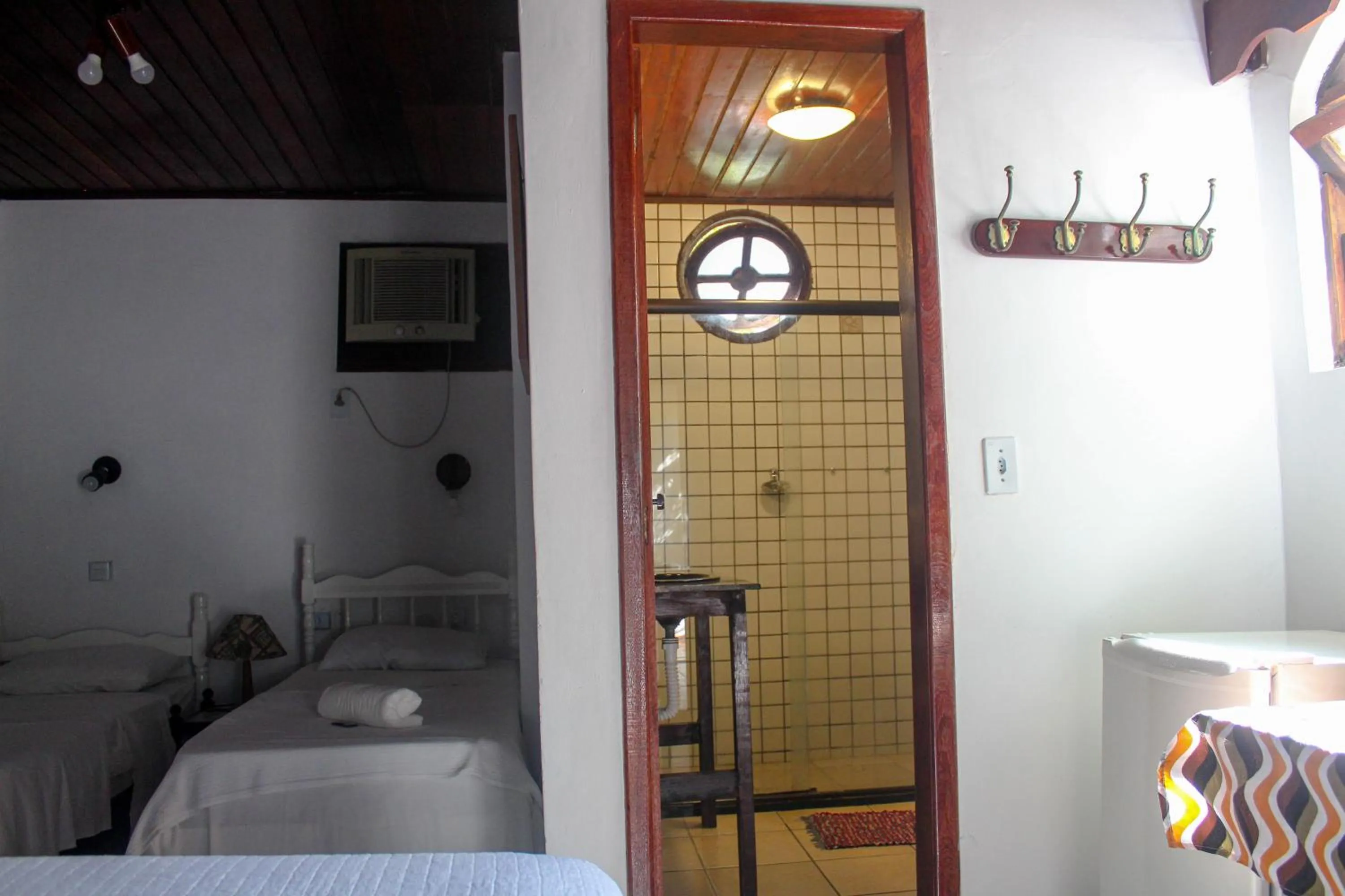 Bathroom, Bed in Pousada Tropicana