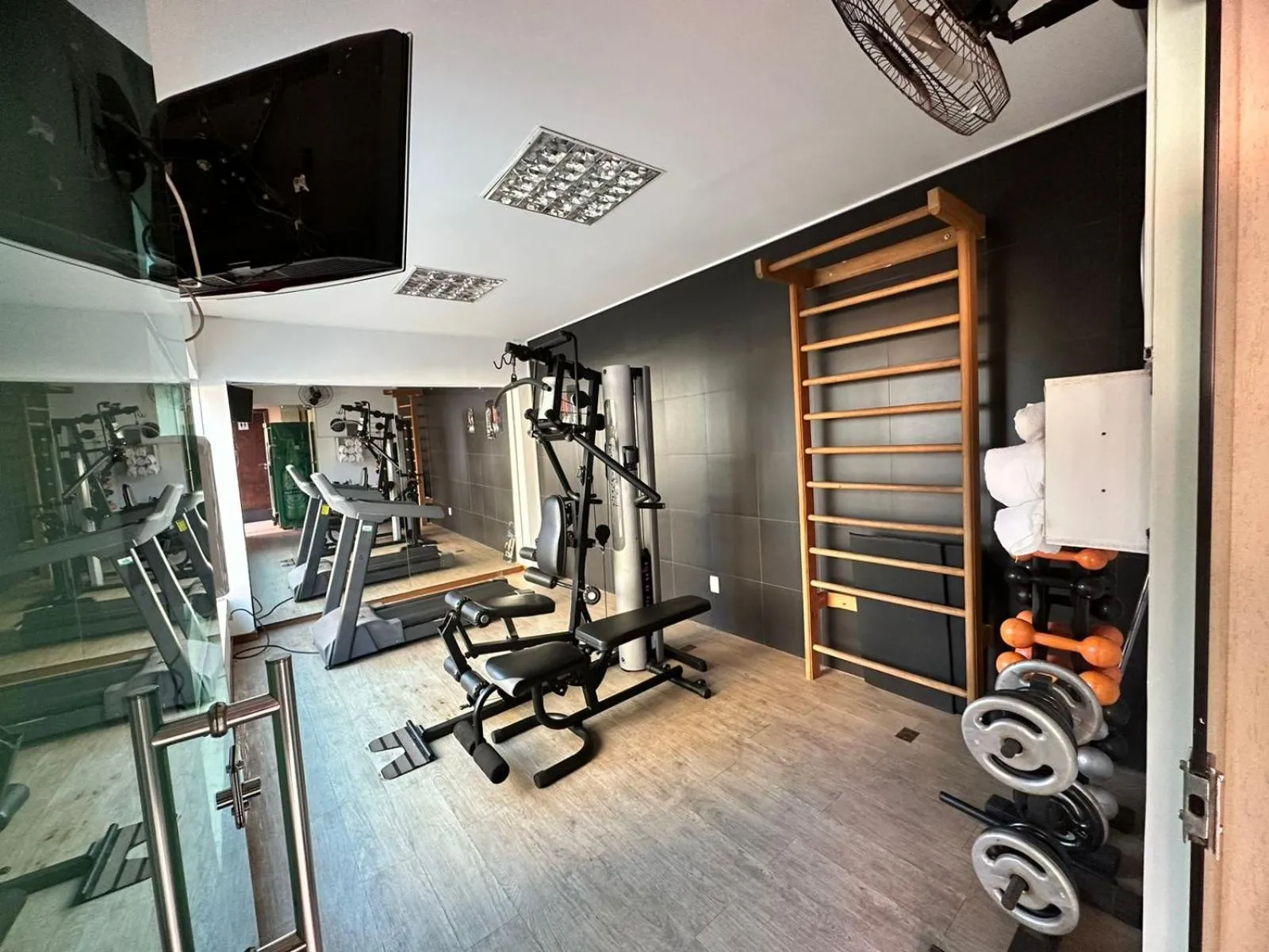 Fitness centre/facilities in Oasis Tower Hotel