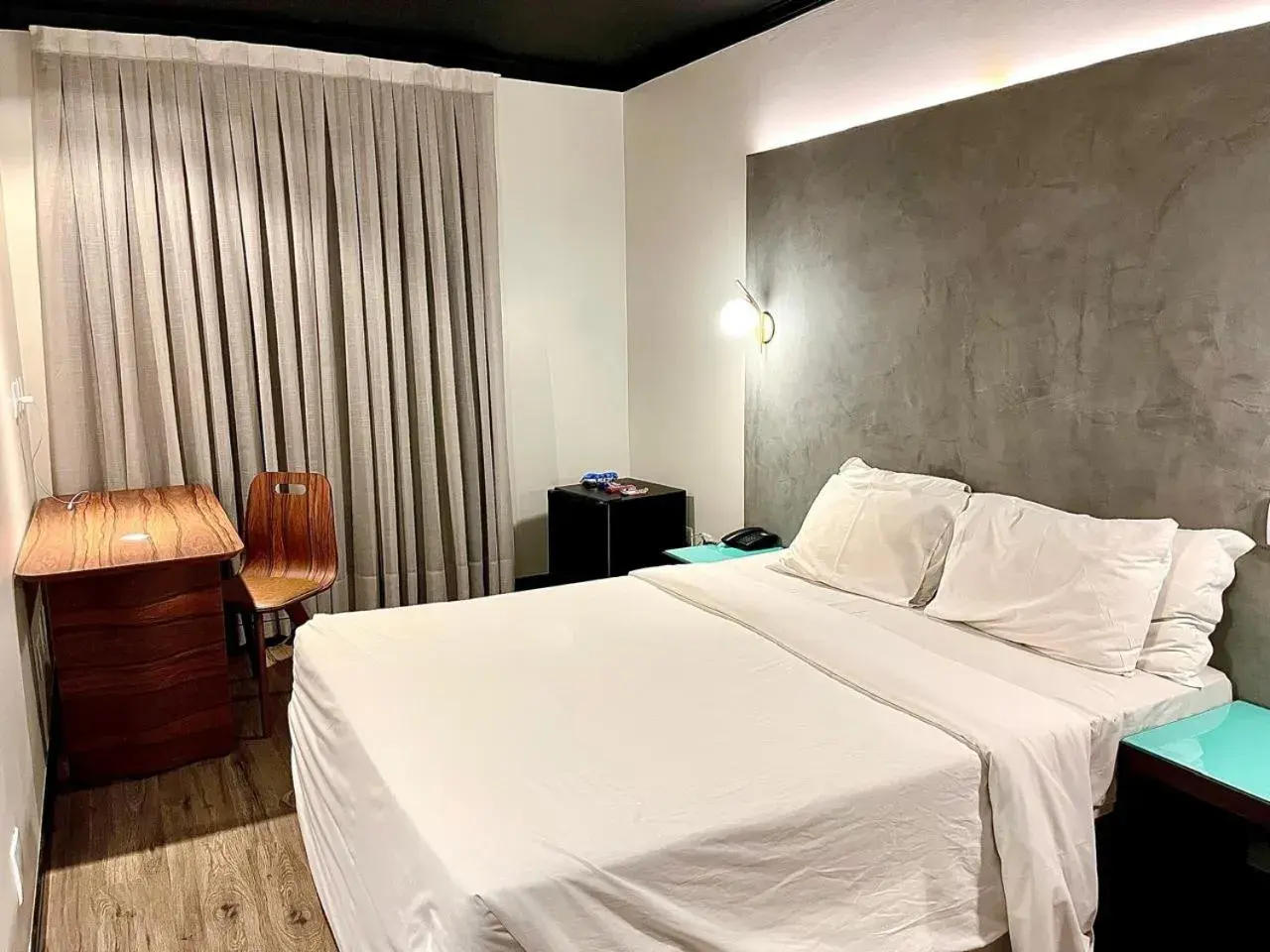 Standard Double Room - single occupancy in Oasis Tower Hotel Standard Double Room - single occupancy in Oasis Tower Hotel