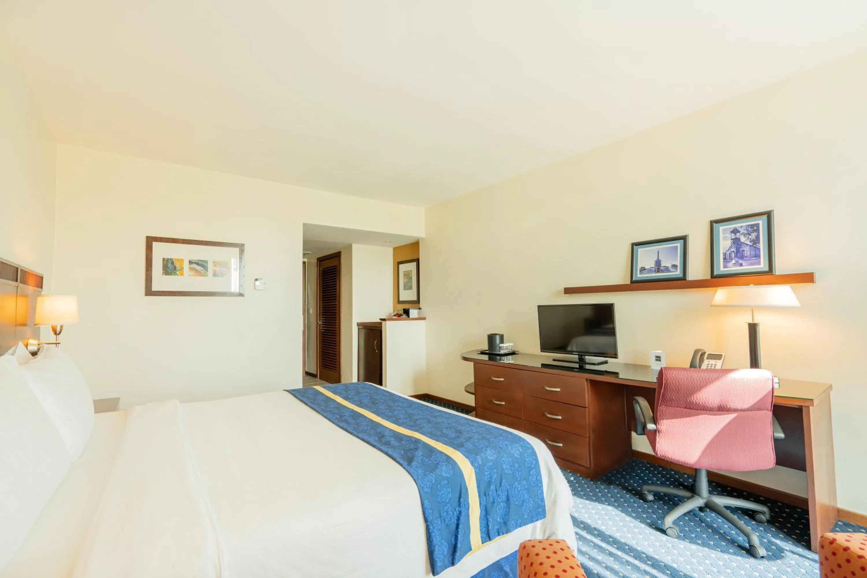 View (from property/room), Bed in Hodelpa Garden Court