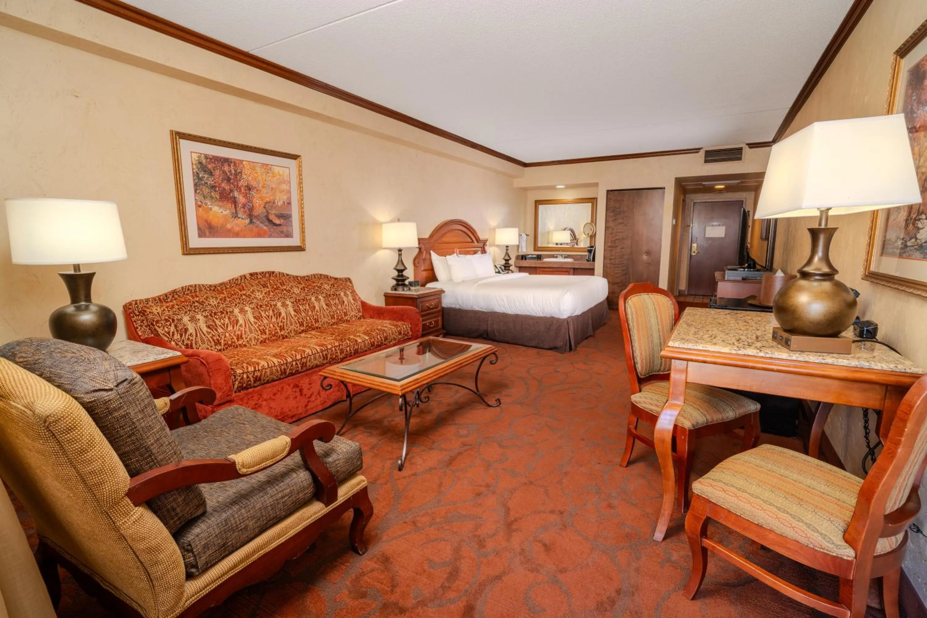 Bedroom, Bed in Chateau on the Lake Resort Spa and Convention Center