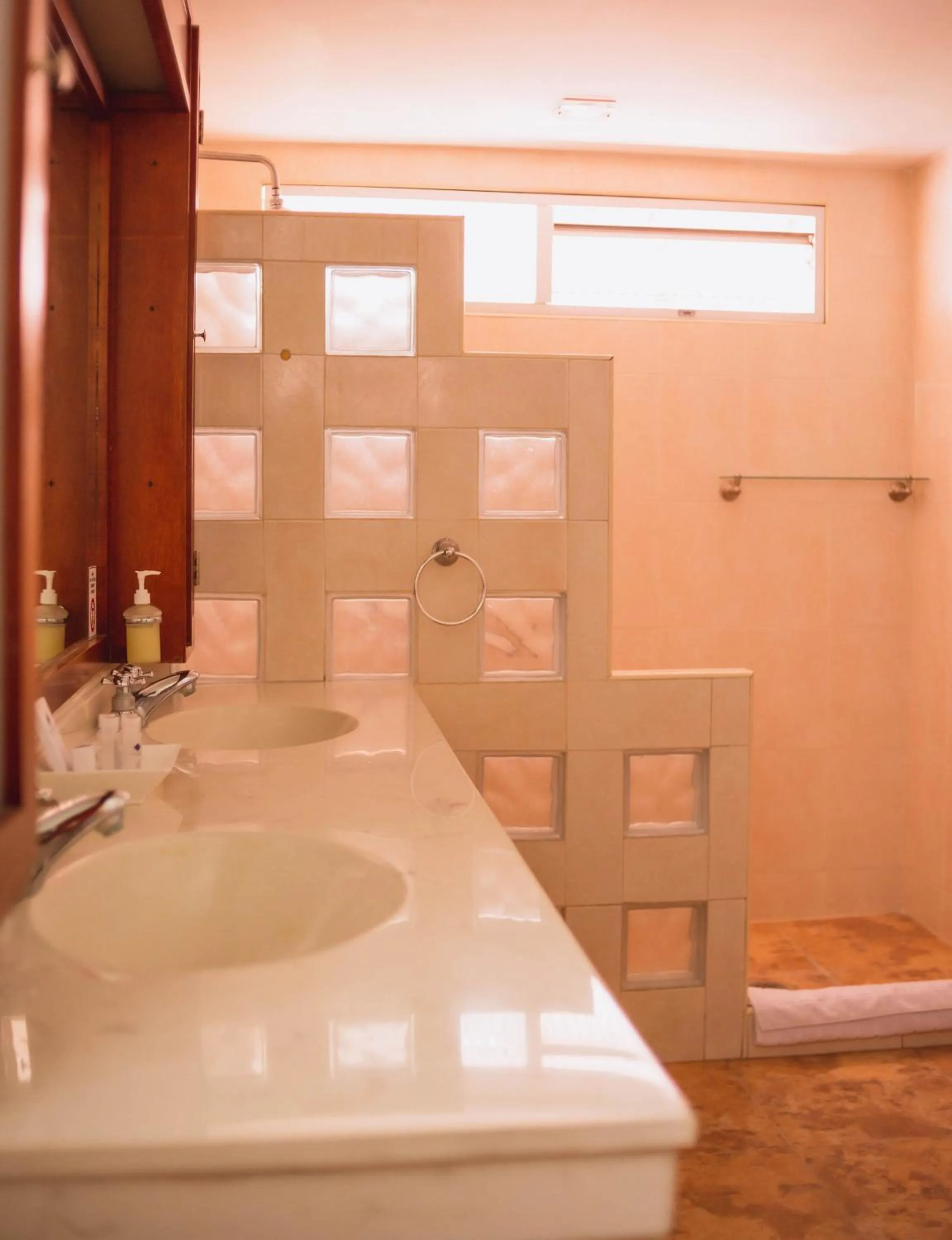 Bathroom in Hotel Faranda Bolivar Cucuta, a member of Radisson Individuals