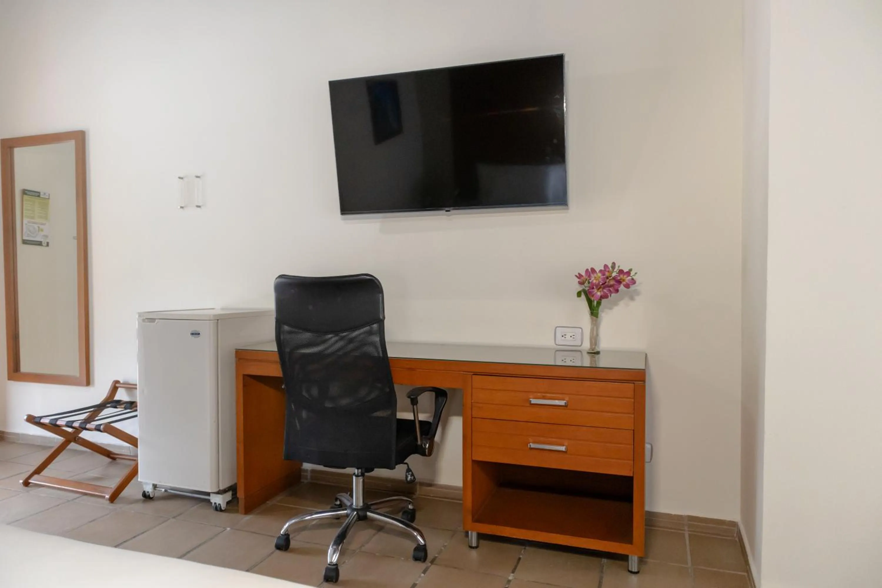 TV and multimedia in Hotel Faranda Bolivar Cucuta, a member of Radisson Individuals