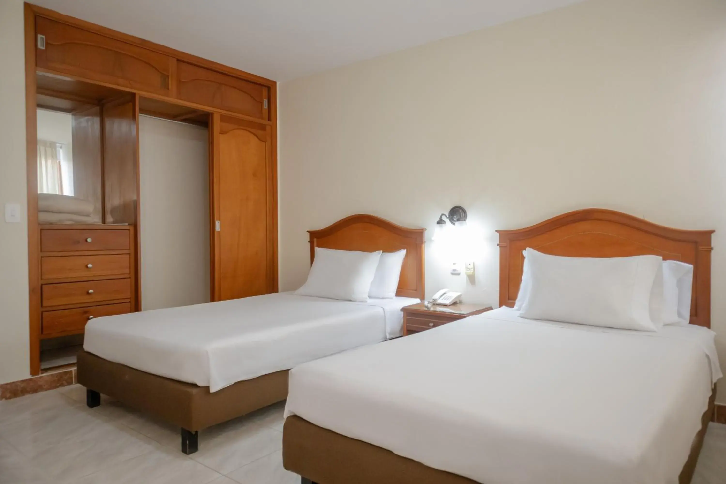 2 Single Beds - single occupancy - Non Smoking in Hotel Faranda Bolivar Cucuta, a member of Radisson Individuals 2 Single Beds - single occupancy - Non Smoking in Hotel Faranda Bolivar Cucuta, a member of Radisson Individuals