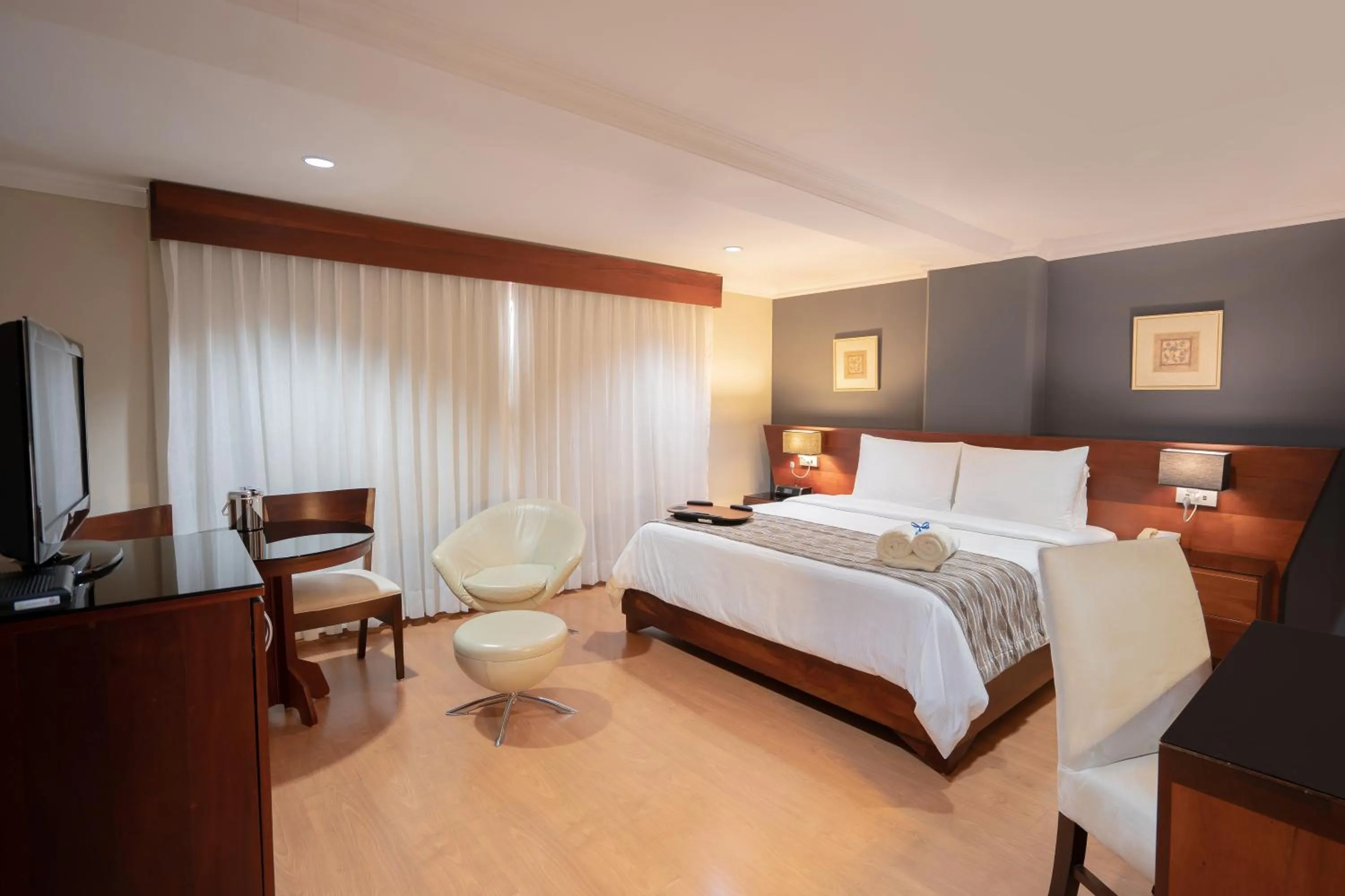 Property building, Bed in Hodelpa Gran Almirante