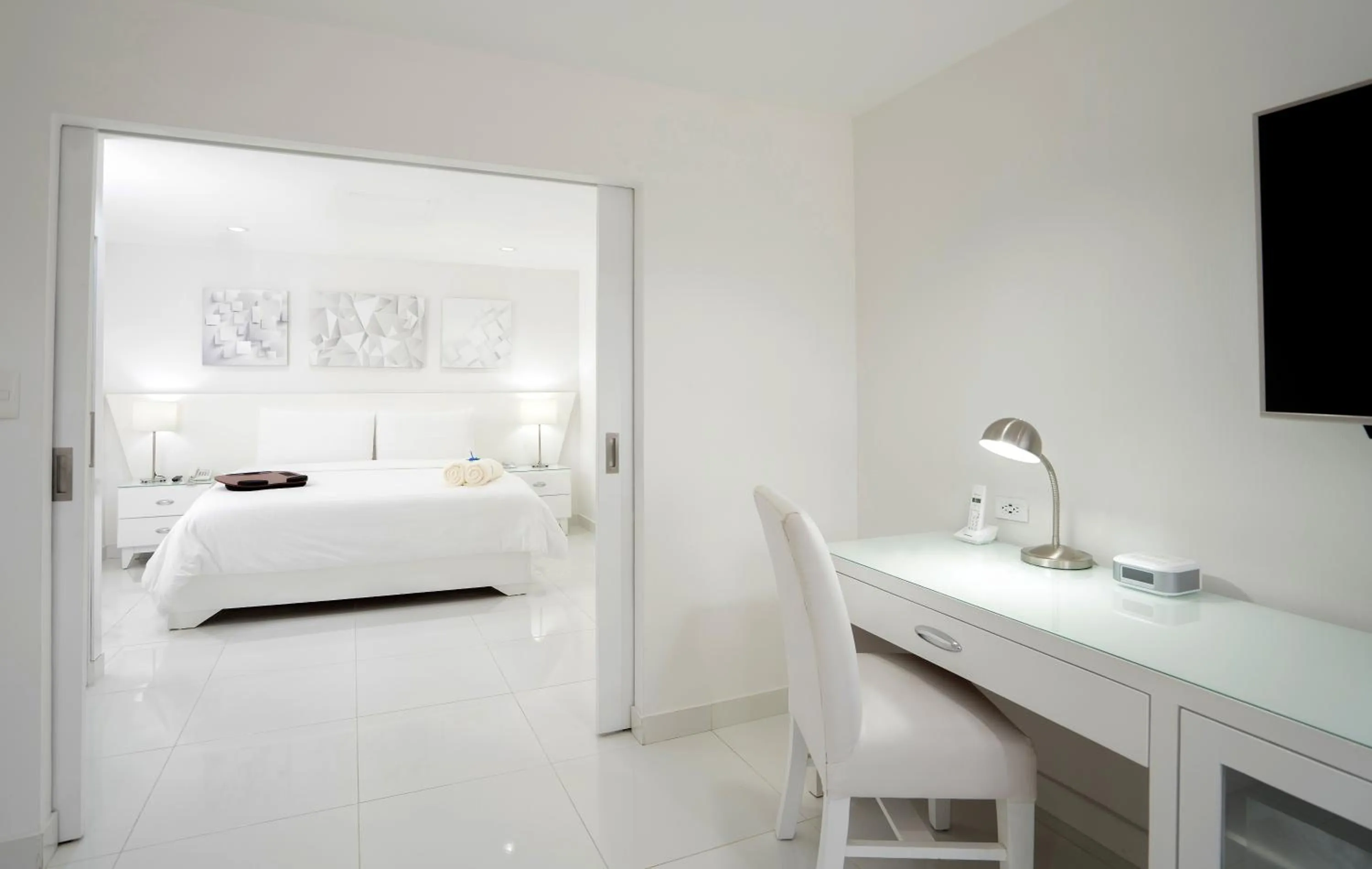 Property building, Bed in Hodelpa Gran Almirante